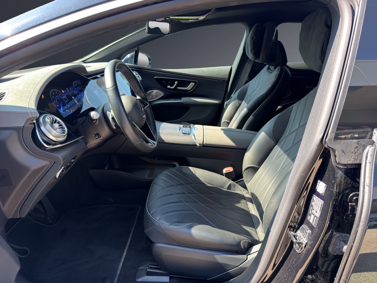 MERCEDES-BENZ EQS 580 4Matic-image-5