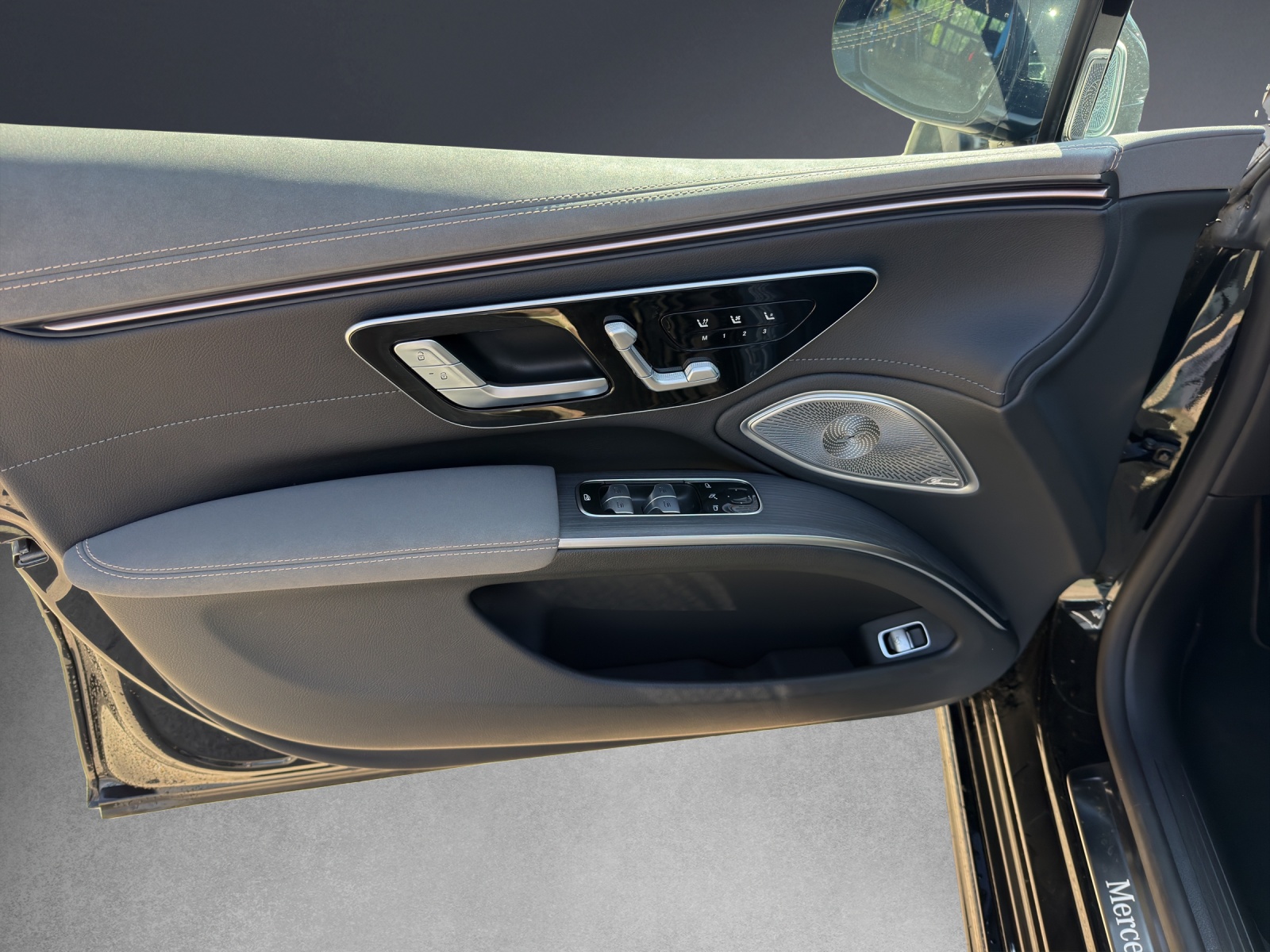 MERCEDES-BENZ EQS 580 4Matic-image-12
