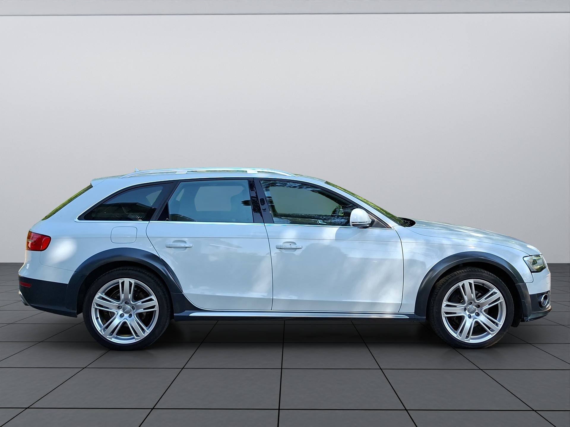 AUDI A4 allroad 3.0 TDI quattro S-tronic-showroom-element-3