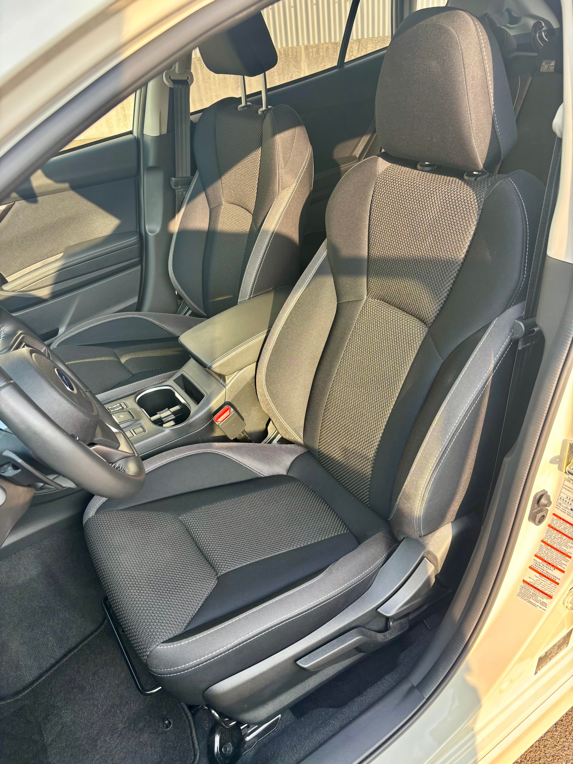 SUBARU 2.0i e-Boxer Swiss Plus-image-5