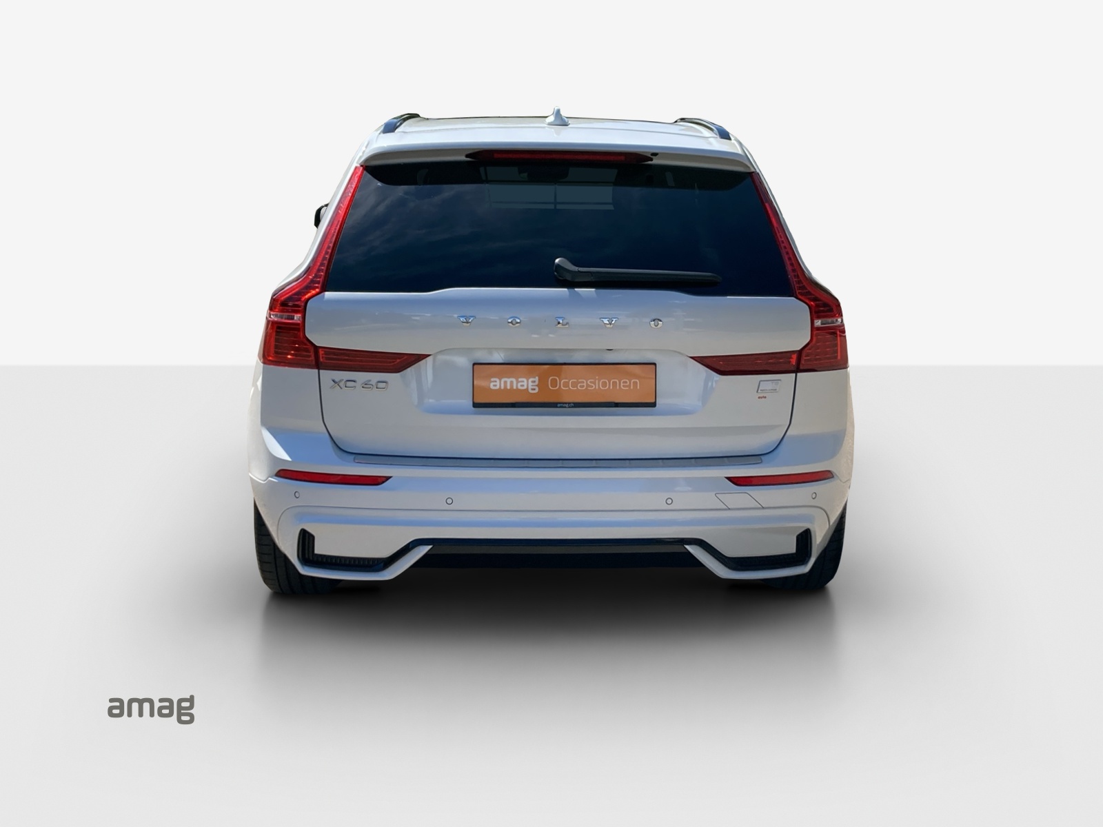 VOLVO XC60 T8 eAWD R-Design Geartronic-image-4