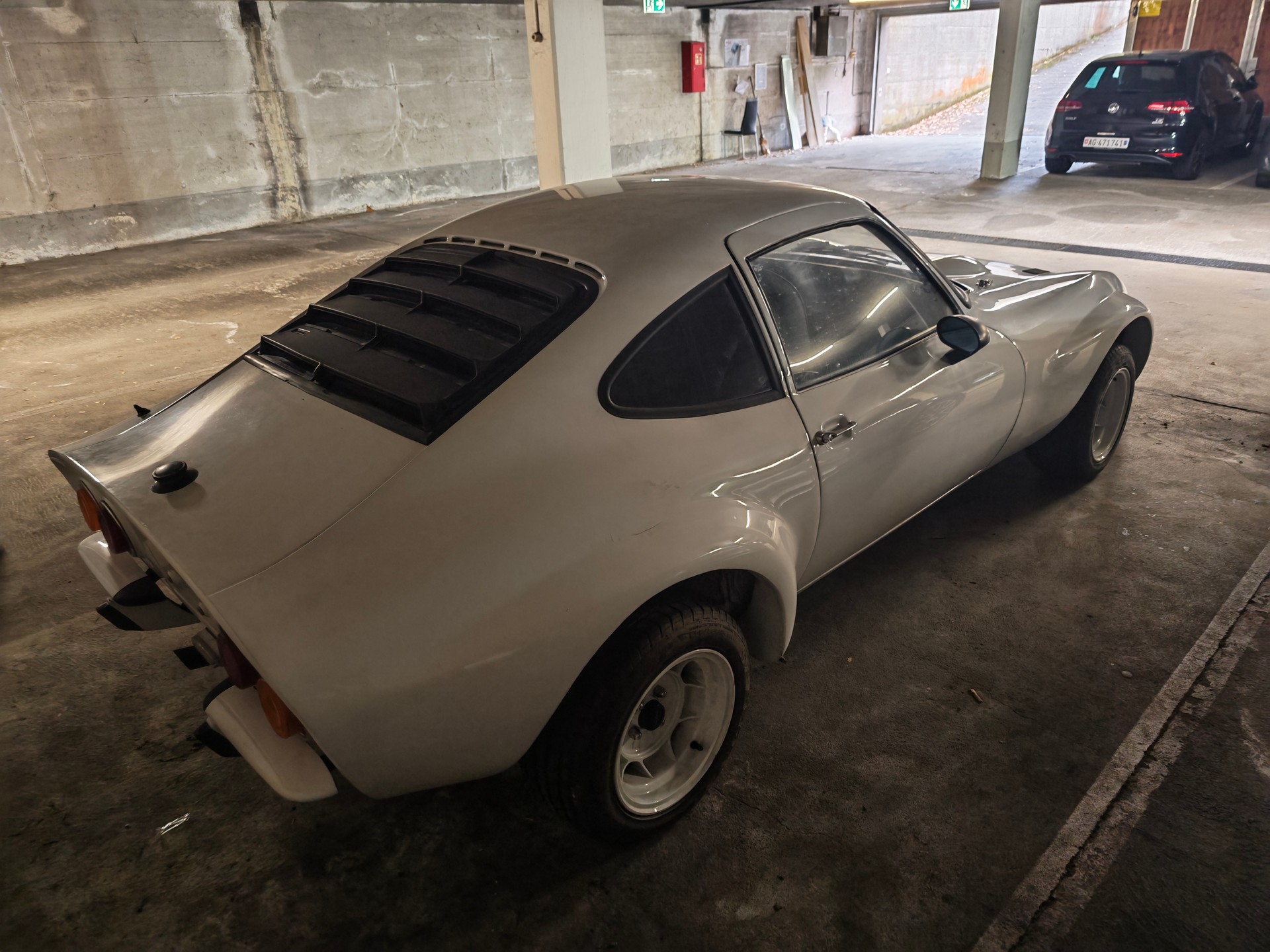 OPEL GT 1900 Breitbau Unikat-showroom-element-2