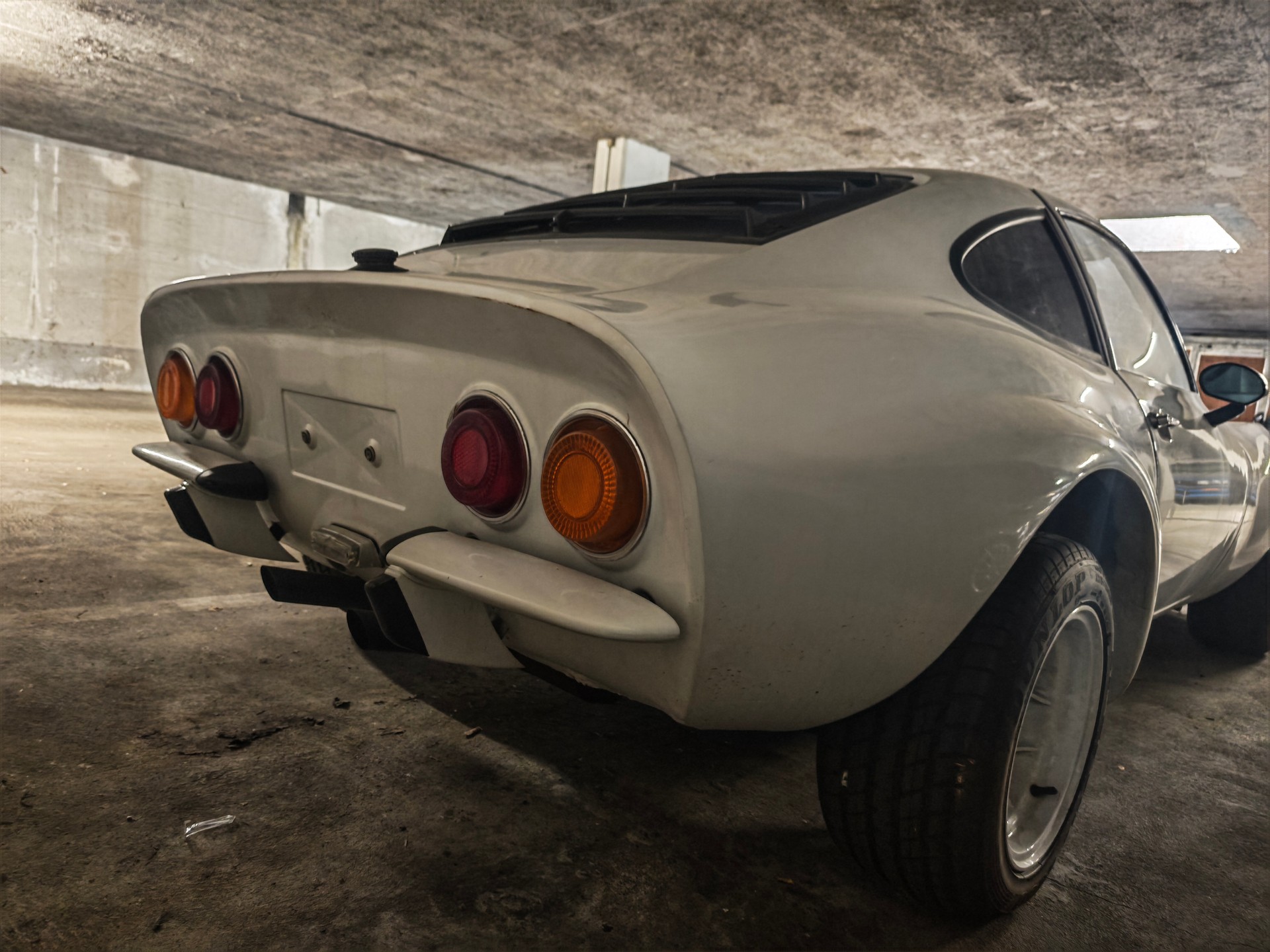 OPEL GT 1900 Breitbau Unikat-showroom-element-3