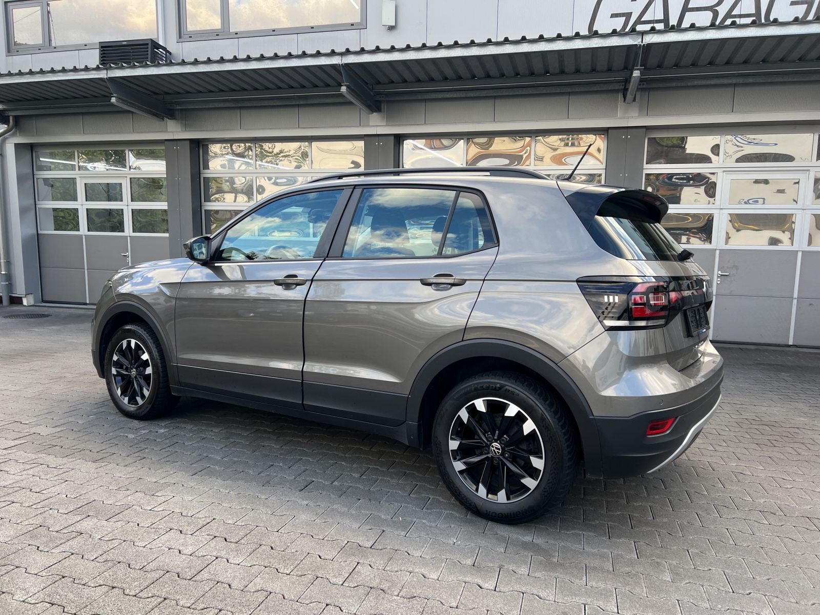 VW T-Cross 1.0 TSI Value-showroom-element-2
