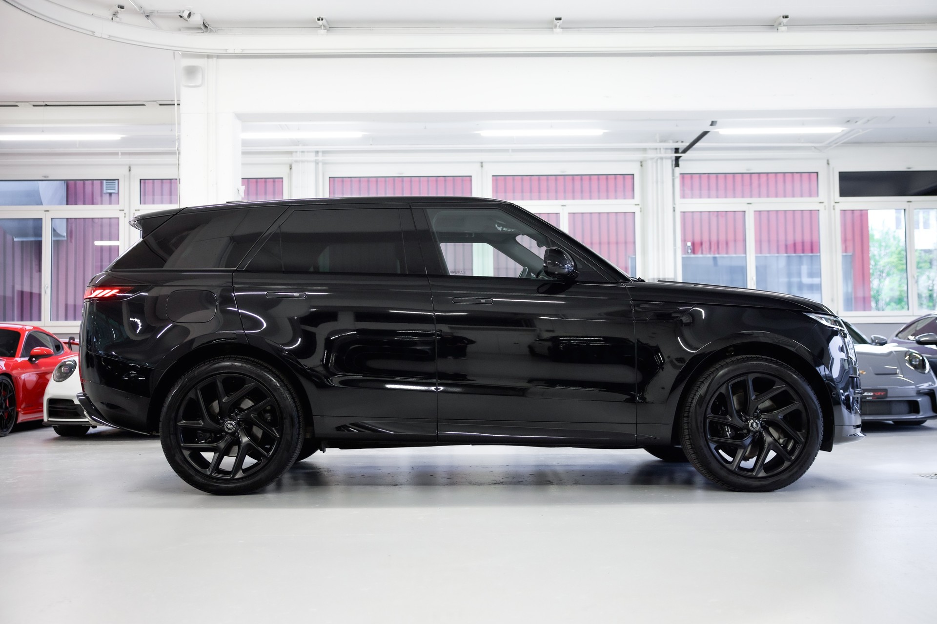 LAND ROVER Range Rover Sport P400 HSE Dynamic *Gratisservice* CH-Fahrzeug* Werksgarantie*-showroom-element-3