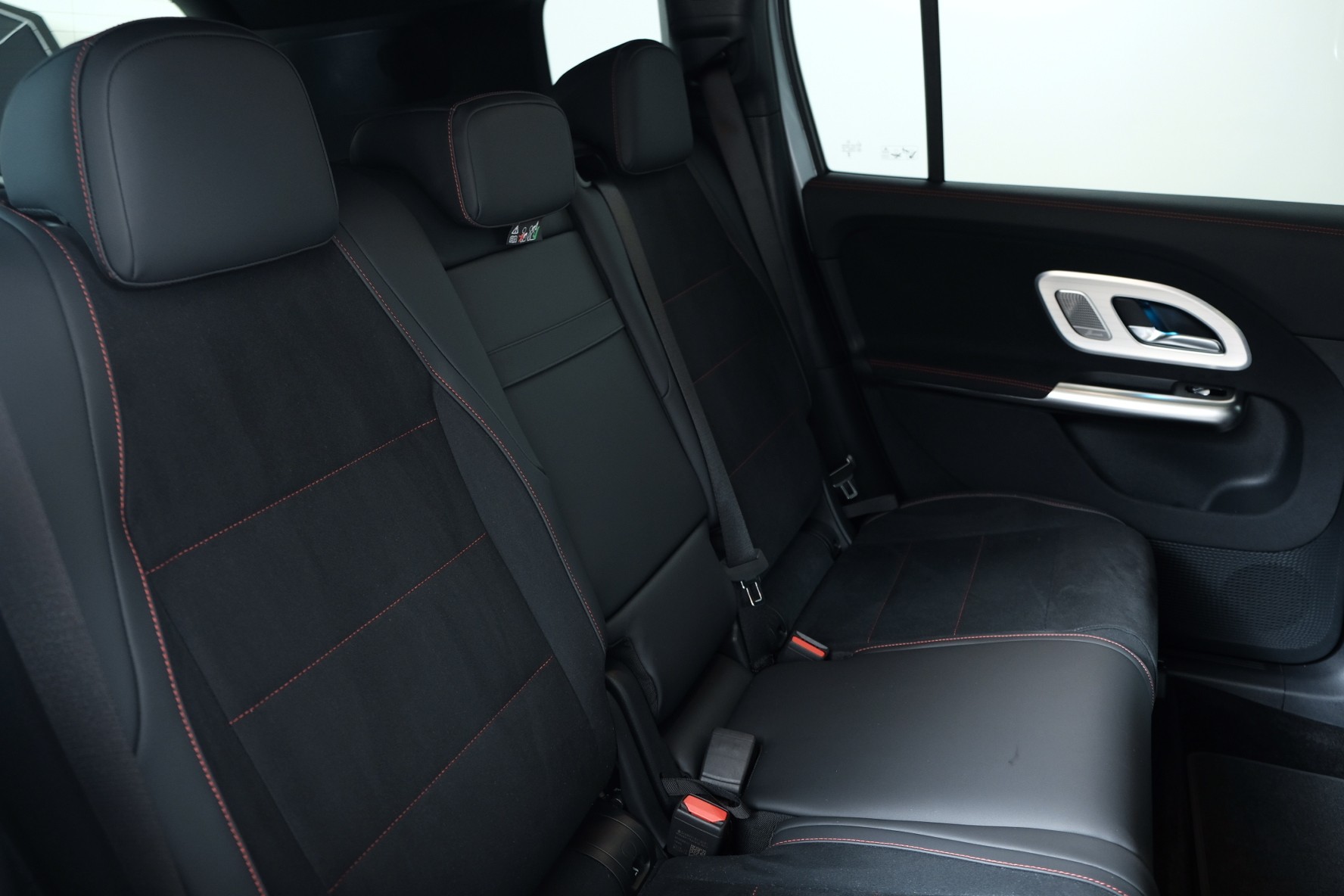 MERCEDES-BENZ GLB 220 4Matic X248-image-11