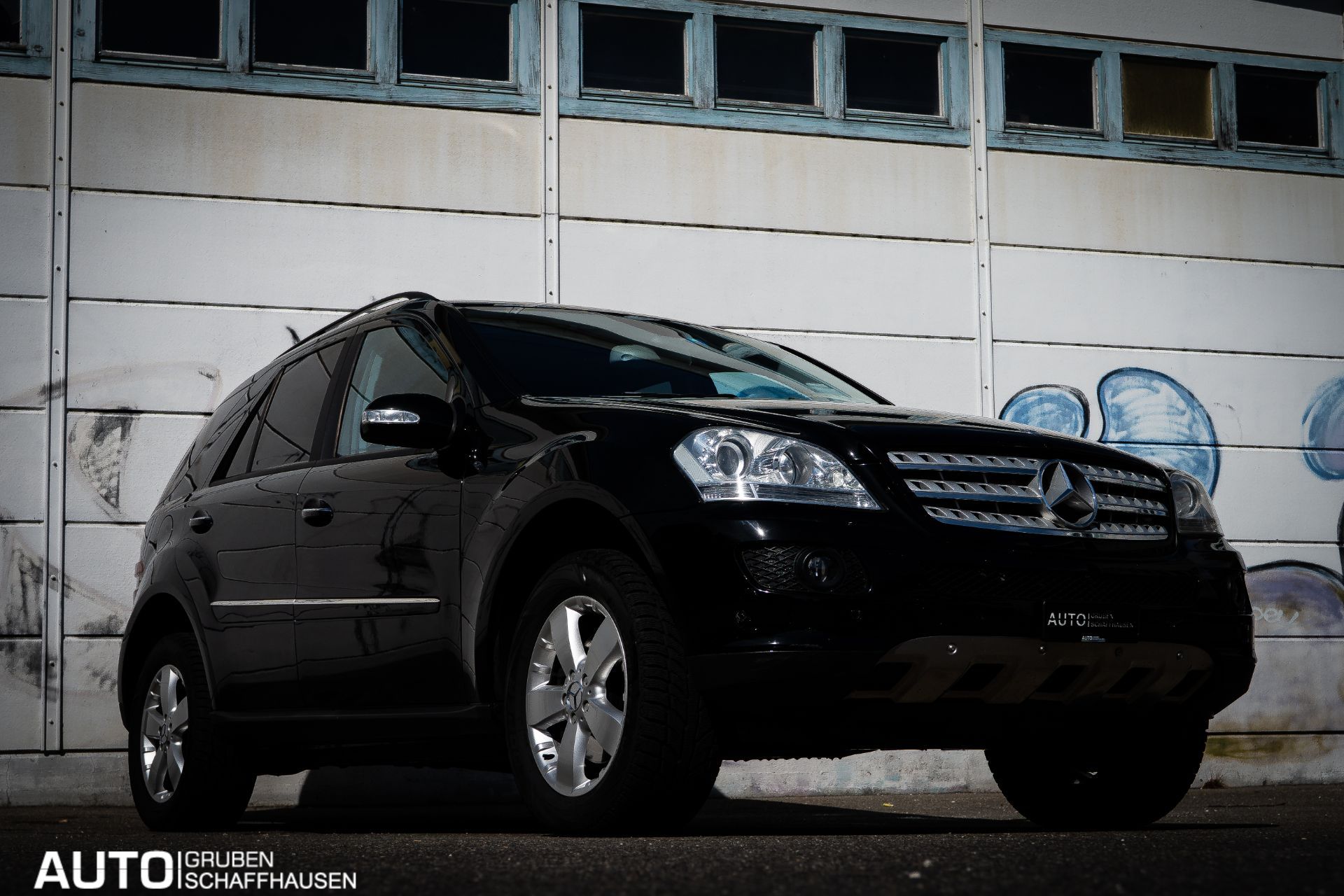 MERCEDES-BENZ ML 500-showroom-element-2