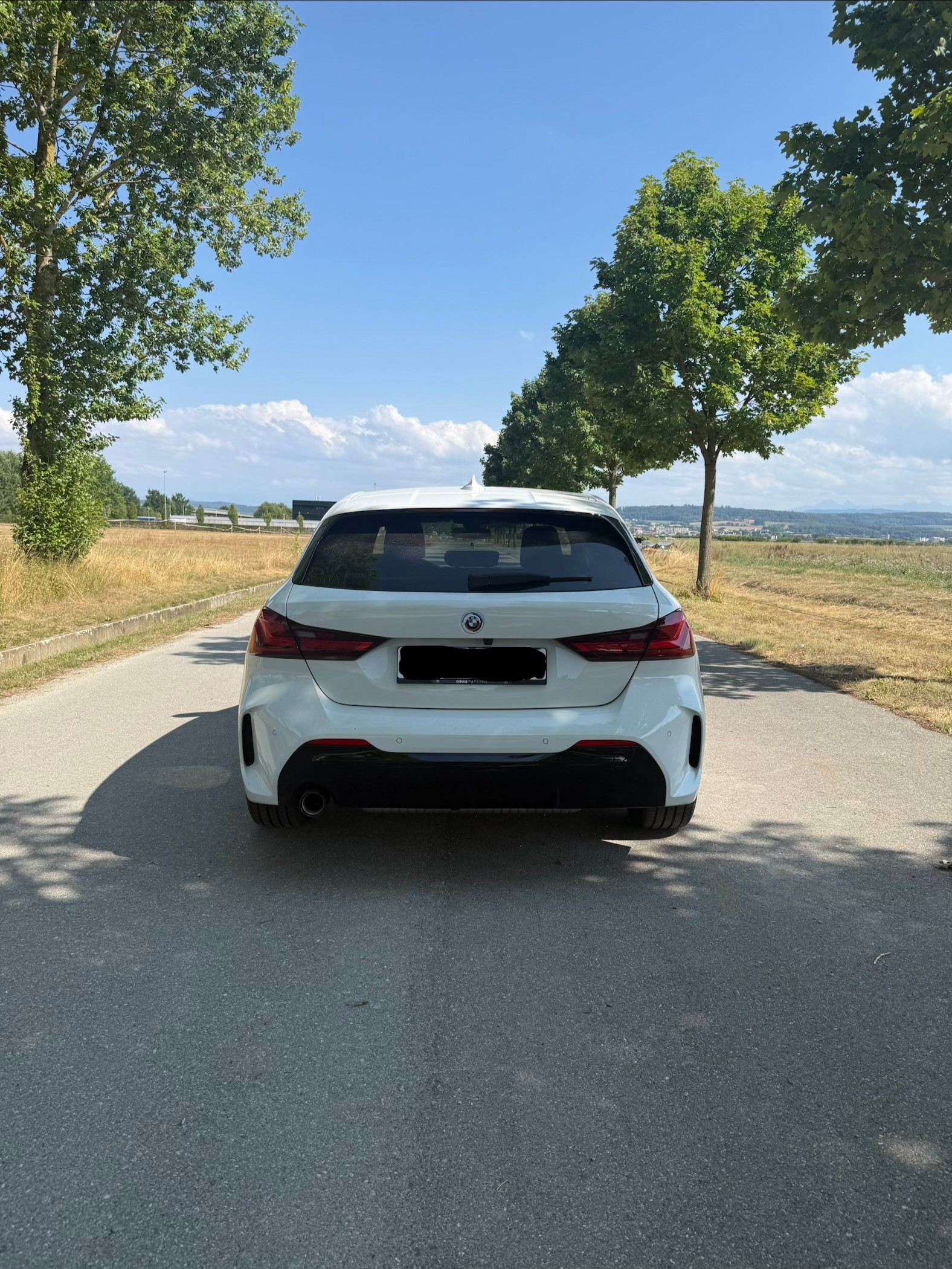 BMW 118i M Sport Steptronic-image-2