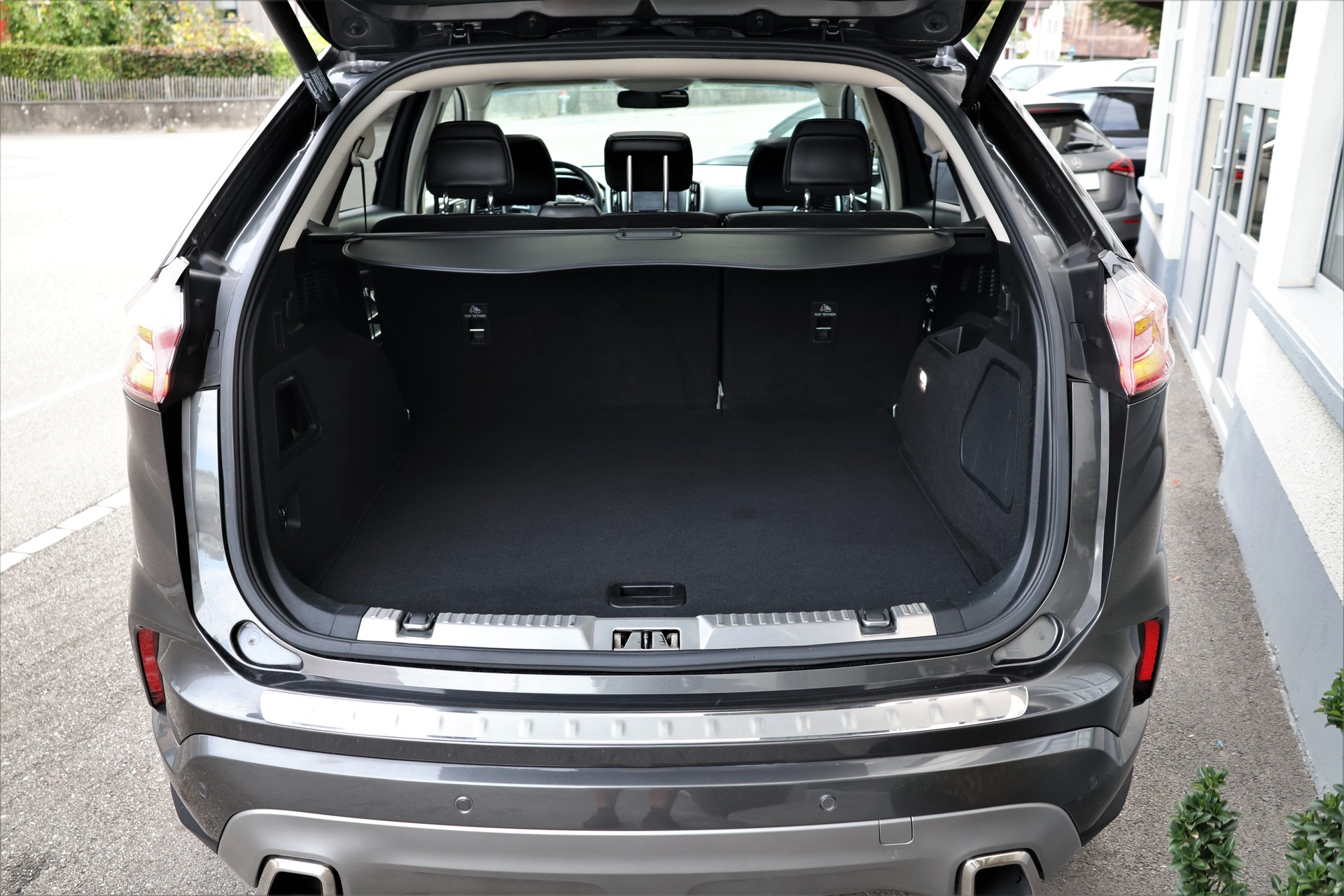 FORD Edge 2.0 EcoBlue Vignale 4WD Automatic (CH)-image-16