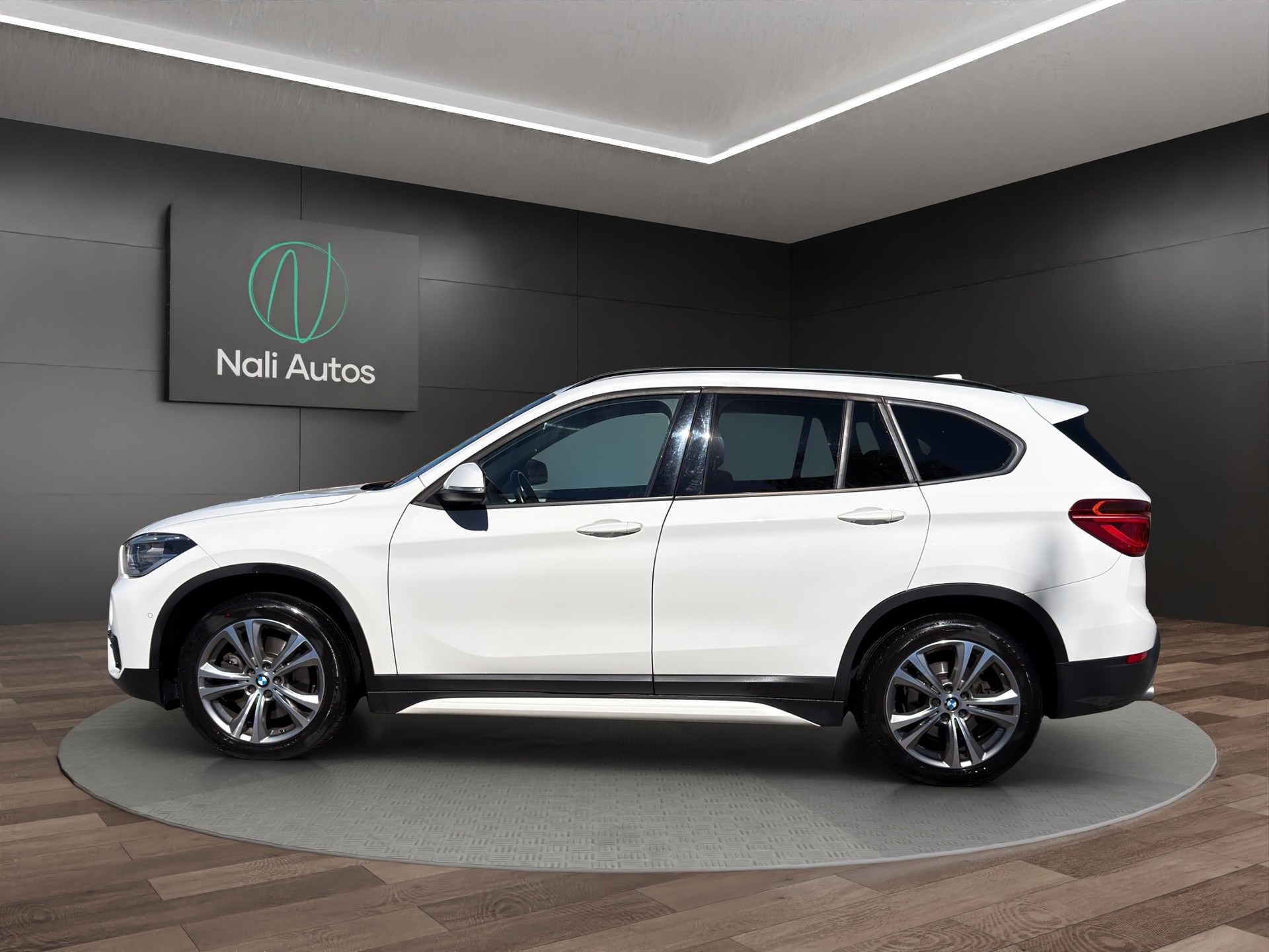 BMW X1 xDrive 20d Sport Line Steptronic-showroom-element-1