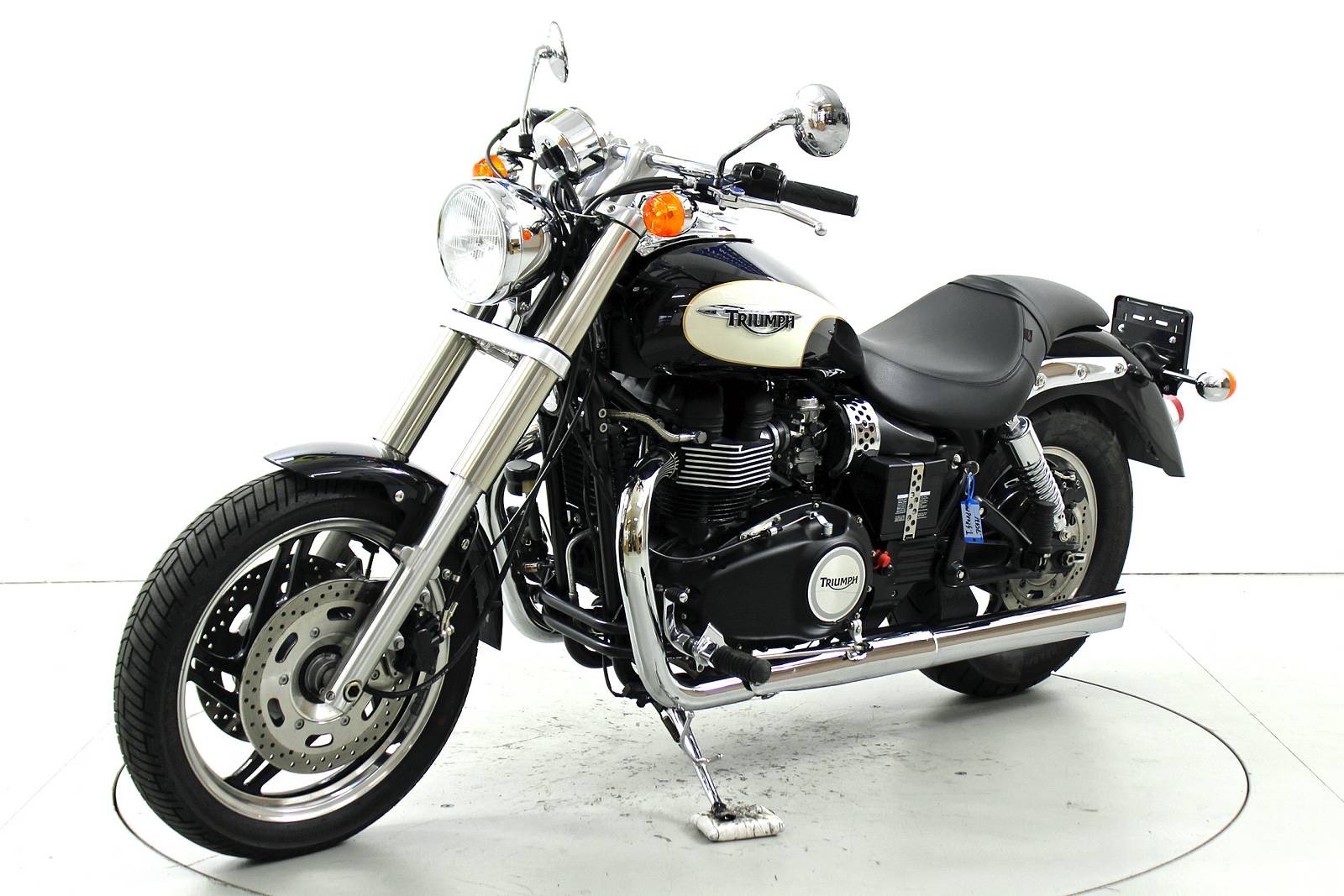 TRIUMPH Speedmaster-image-2