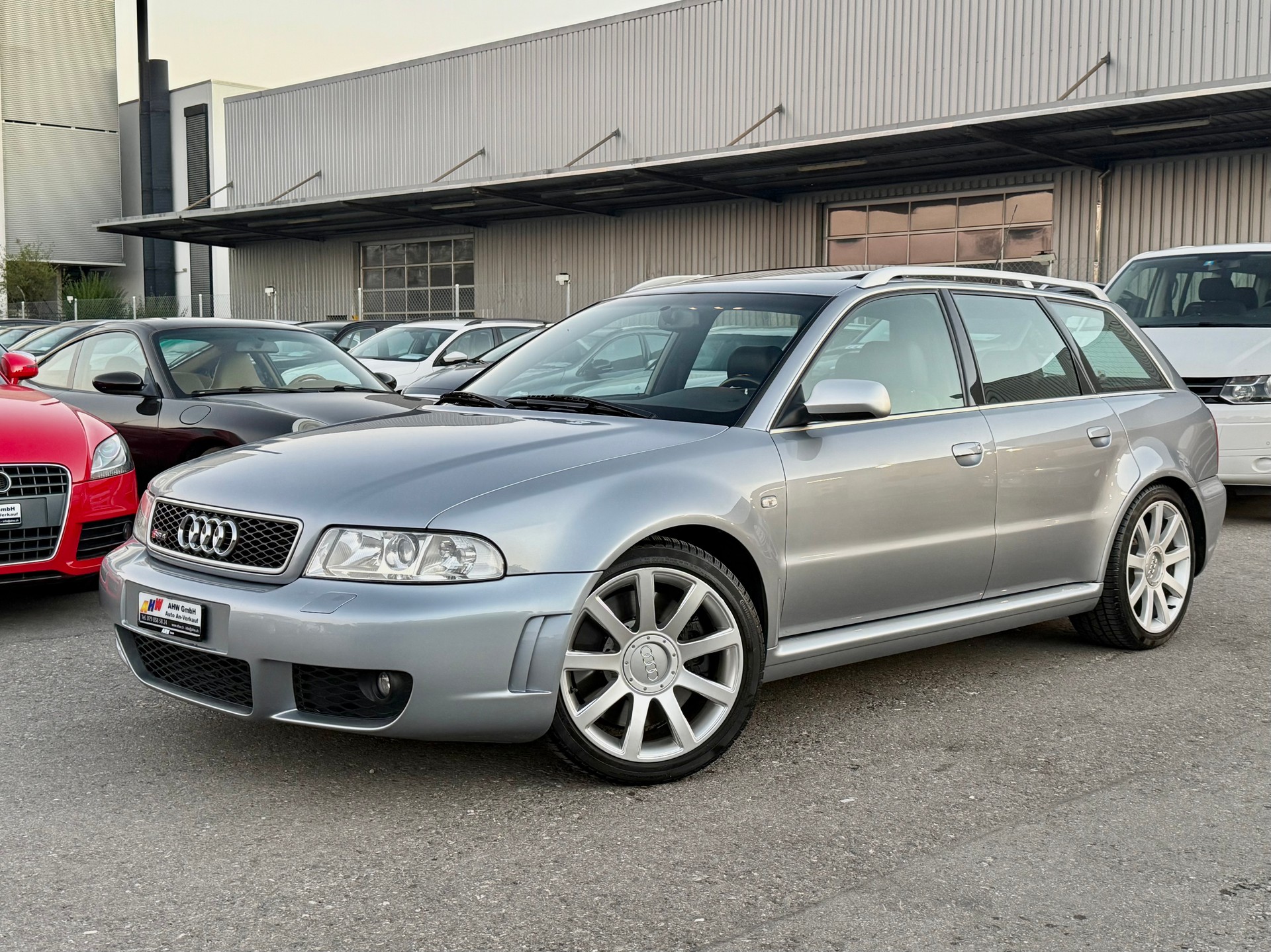 AUDI RS4 Avant quattro ABT 420PS / Frisch ab MFK / Top Historie / BOSE Sound / Navi PLUS / Schiebedach