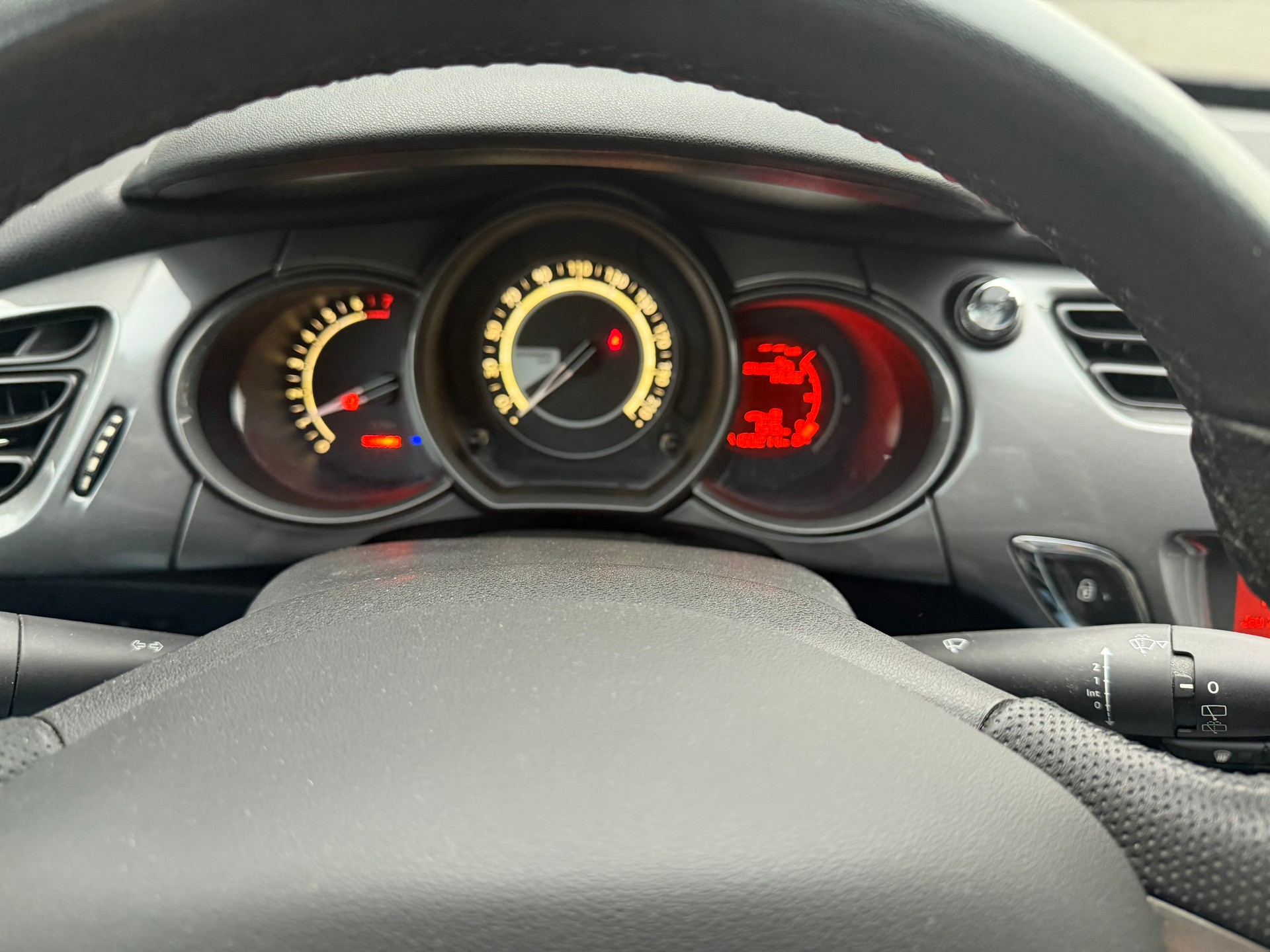 CITROEN C3 1.2i Exclusive-image-7