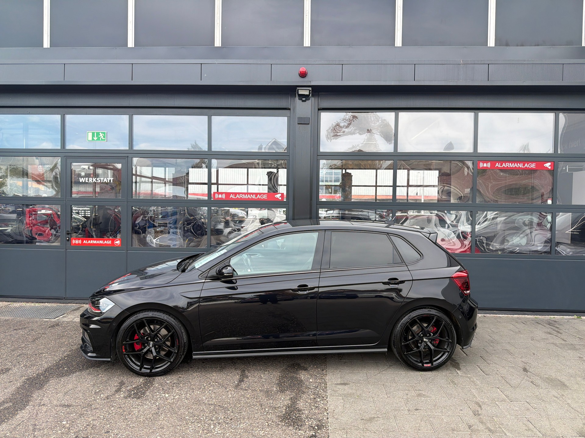VW Polo 2.0 TSI GTI DSG-showroom-element-2