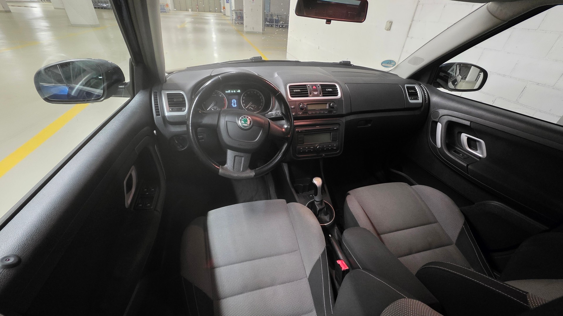 SKODA Fabia 1.9 TDI Sport Combi-image-8