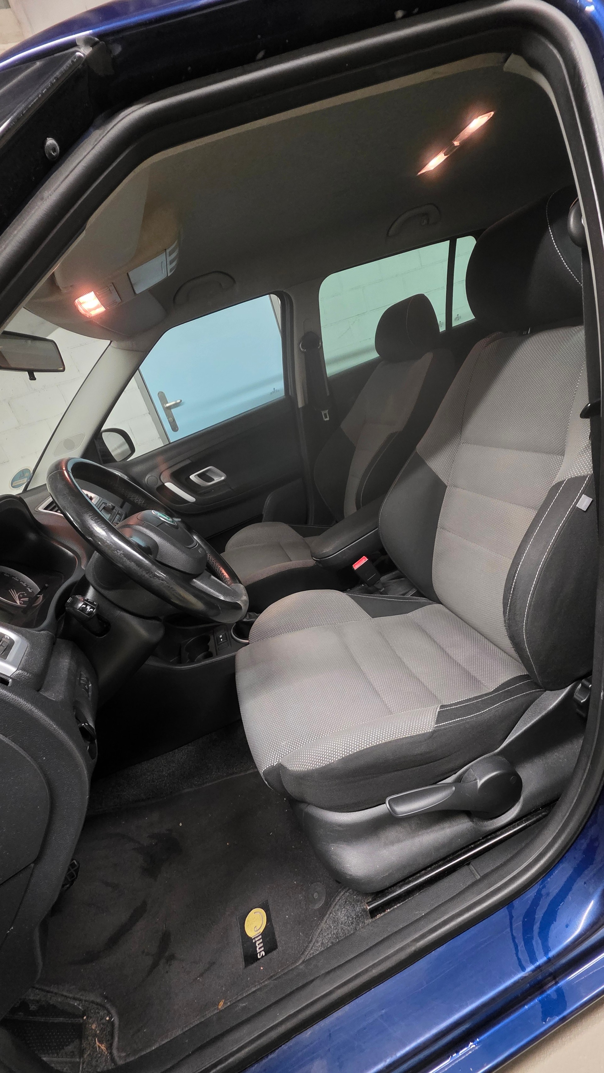 SKODA Fabia 1.9 TDI Sport Combi-image-9