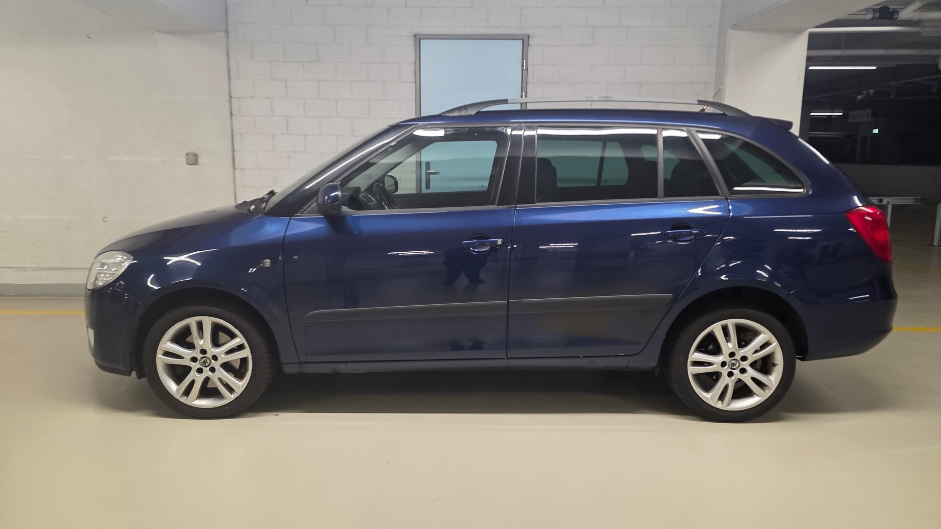 SKODA Fabia 1.9 TDI Sport Combi-image-1