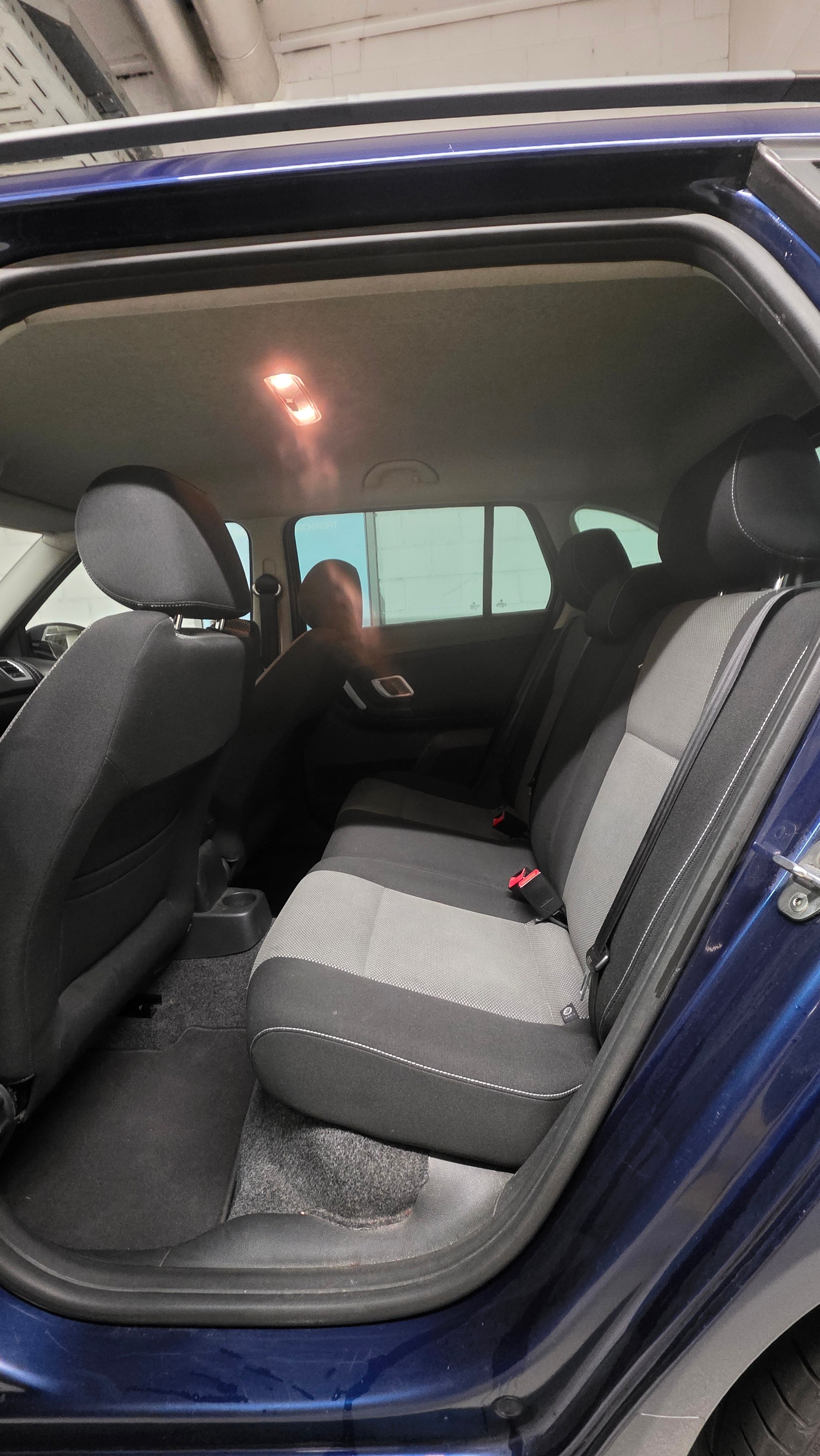 SKODA Fabia 1.9 TDI Sport Combi-image-10