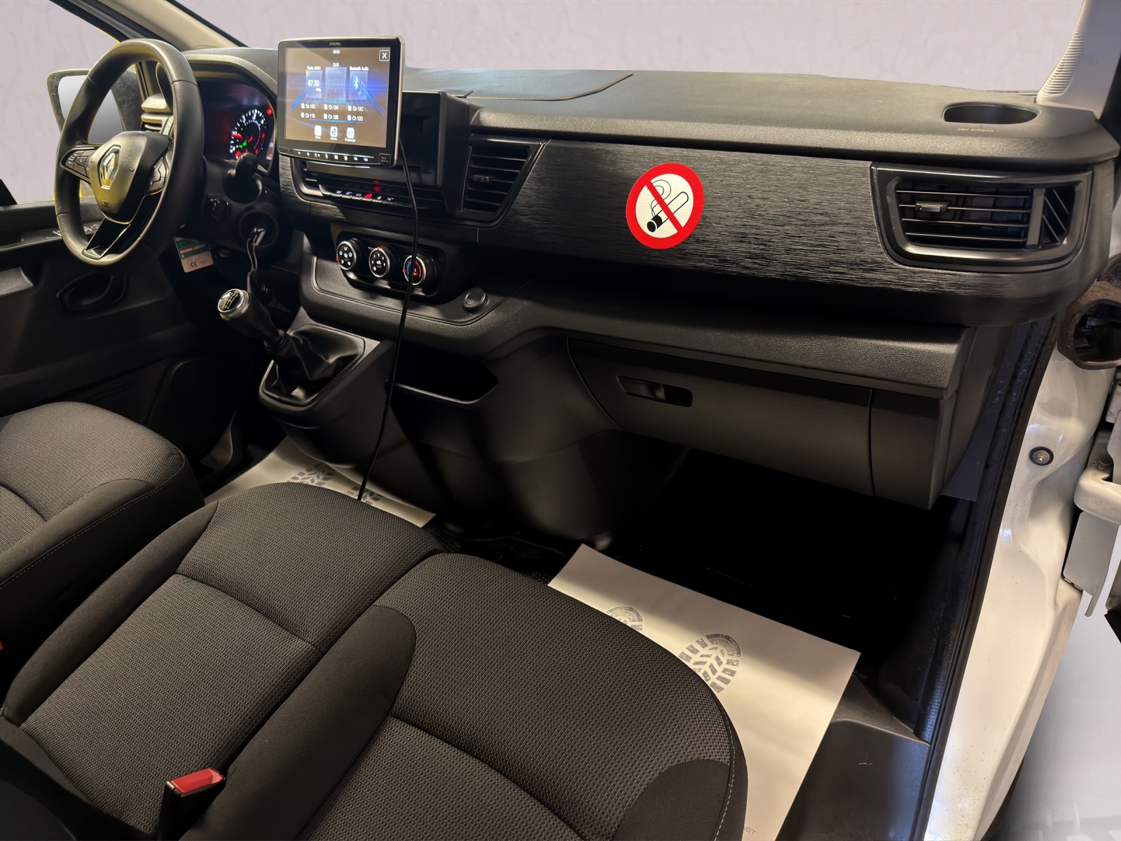 RENAULT Trafic 2.0 Blue dCi 150 Advance L2H2 EN-image-9