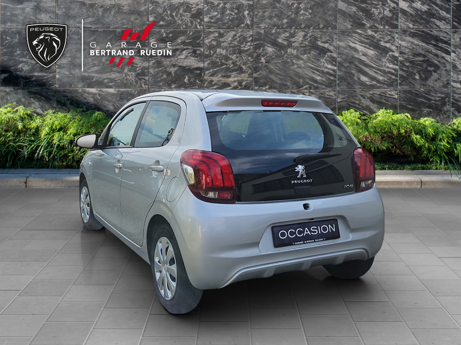 PEUGEOT 108 1.2 VTi Allure-showroom-element-1