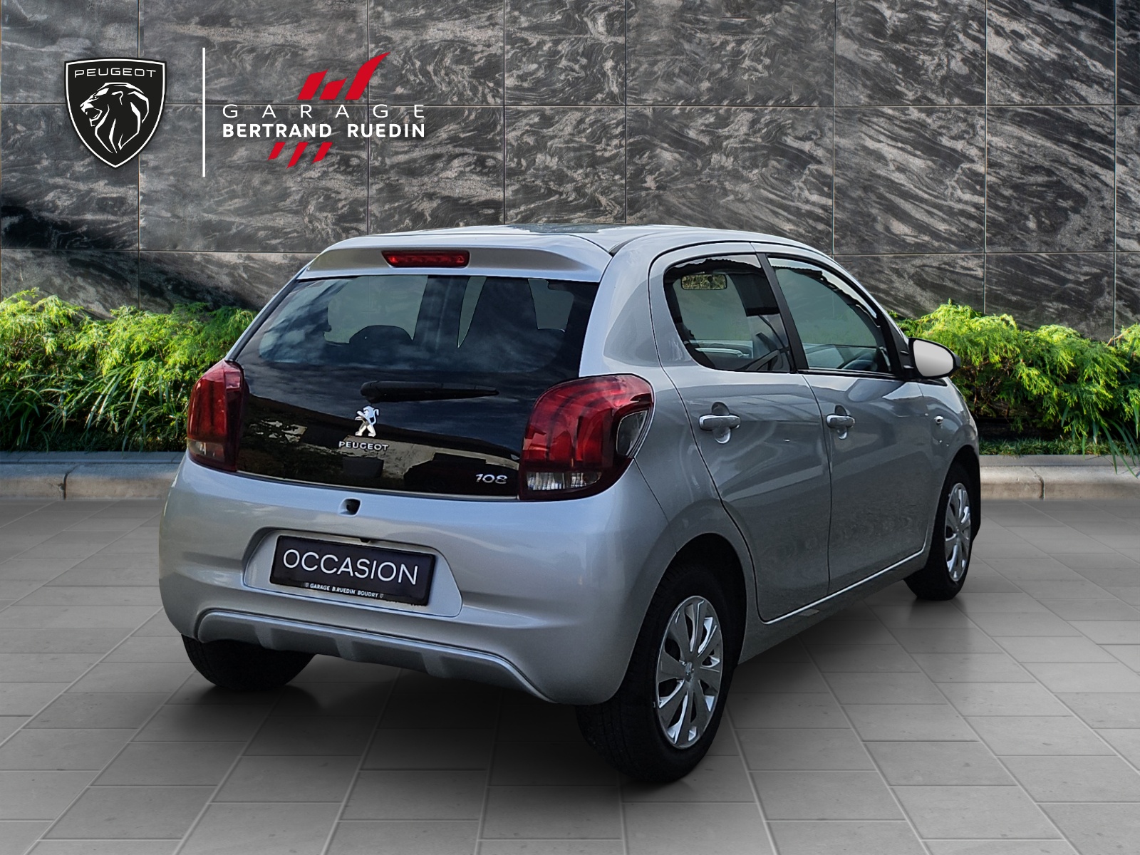 PEUGEOT 108 1.2 VTi Allure-image-7