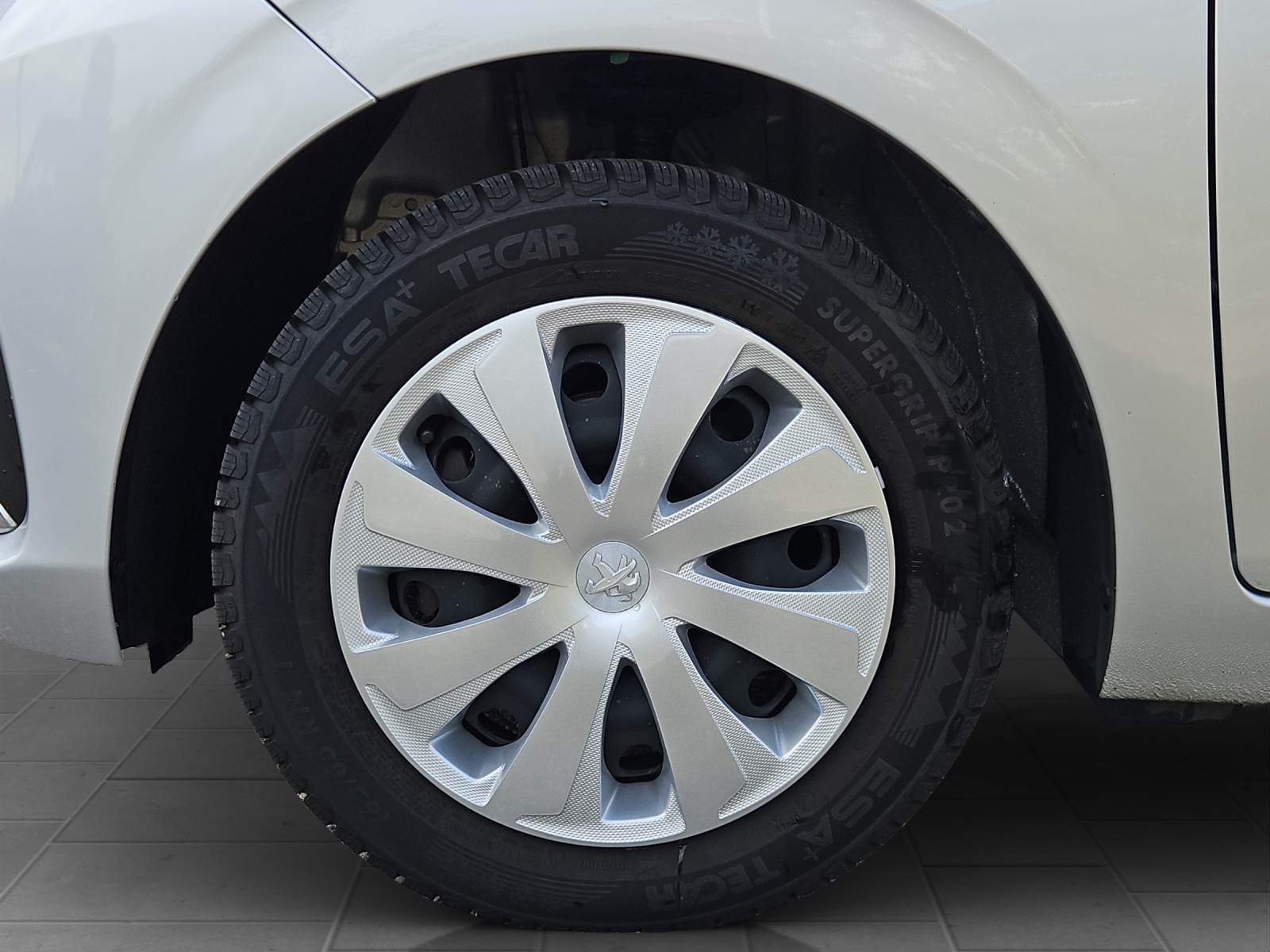 PEUGEOT 108 1.2 VTi Allure-showroom-element-3