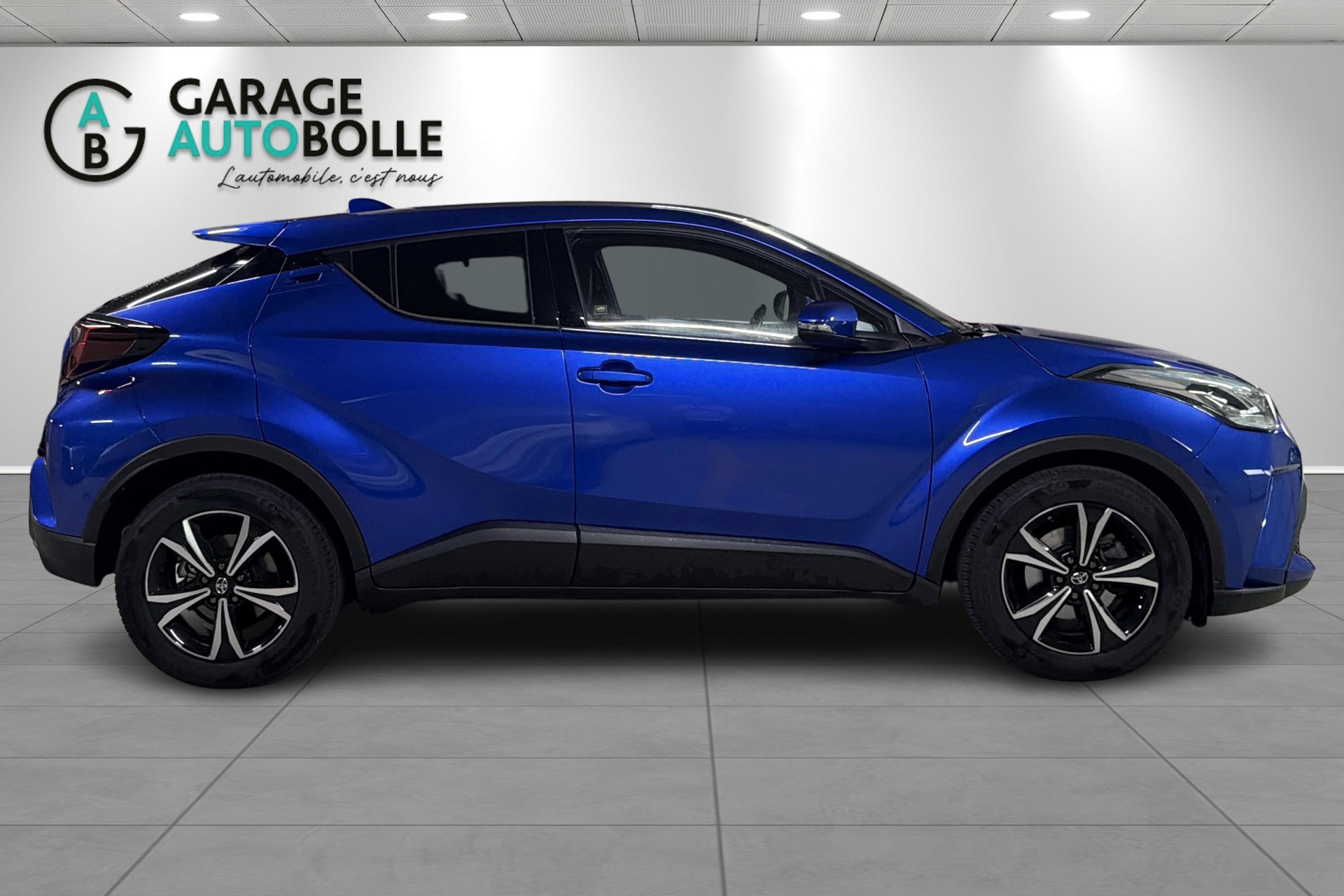 TOYOTA C-HR 1.8 HSD CVT Trend-showroom-element-2