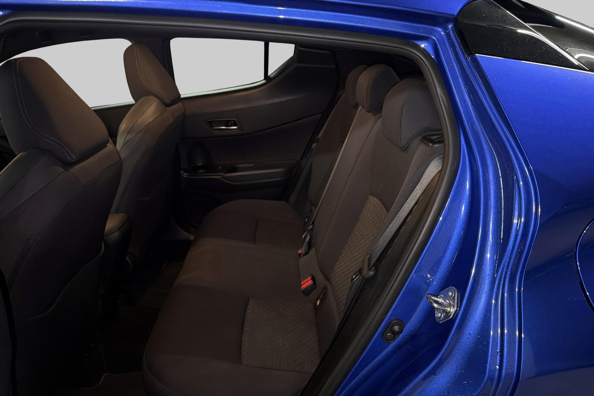 TOYOTA C-HR 1.8 HSD CVT Trend-image-15
