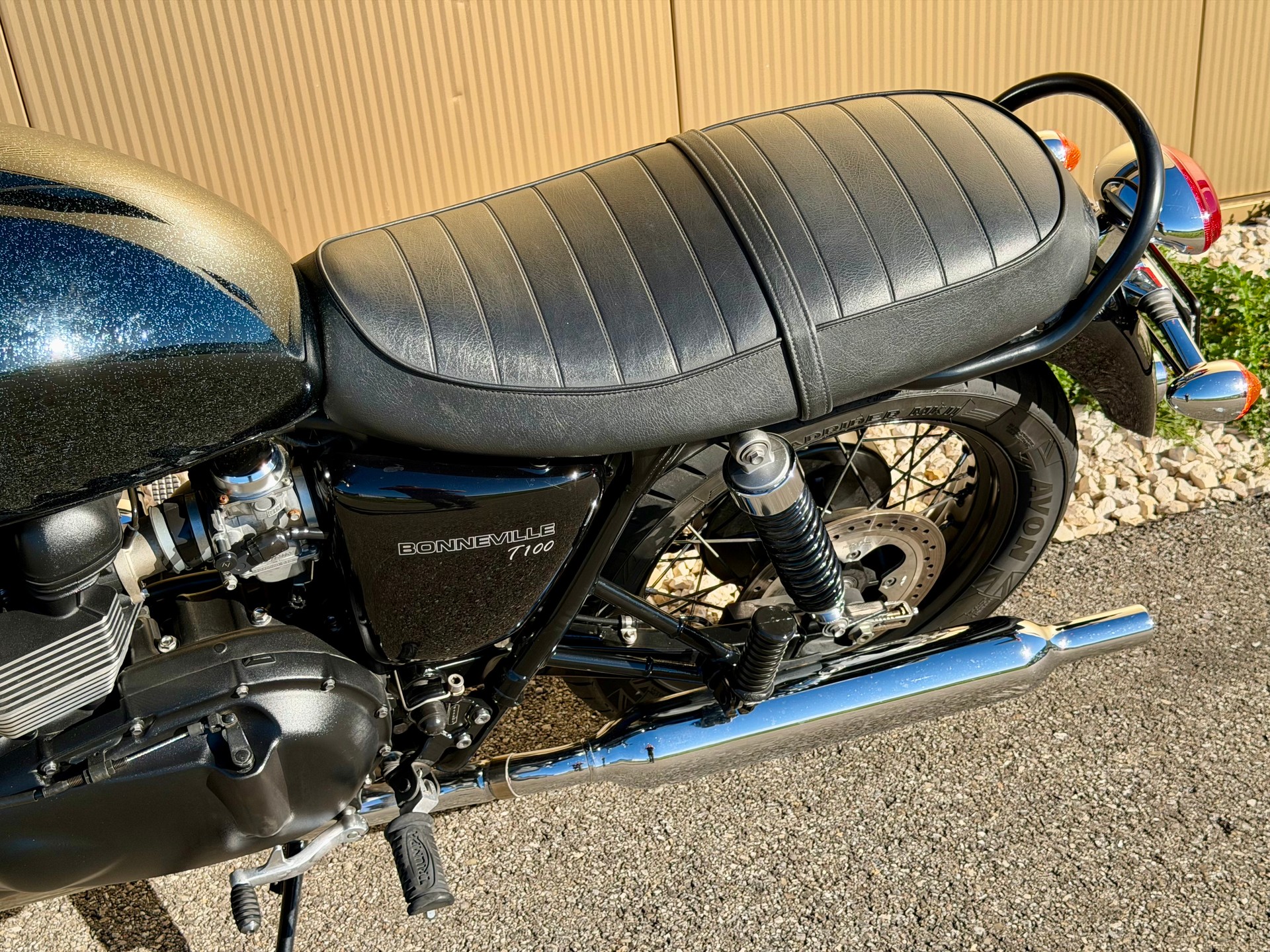 TRIUMPH Bonneville 900 i T 100-image-14