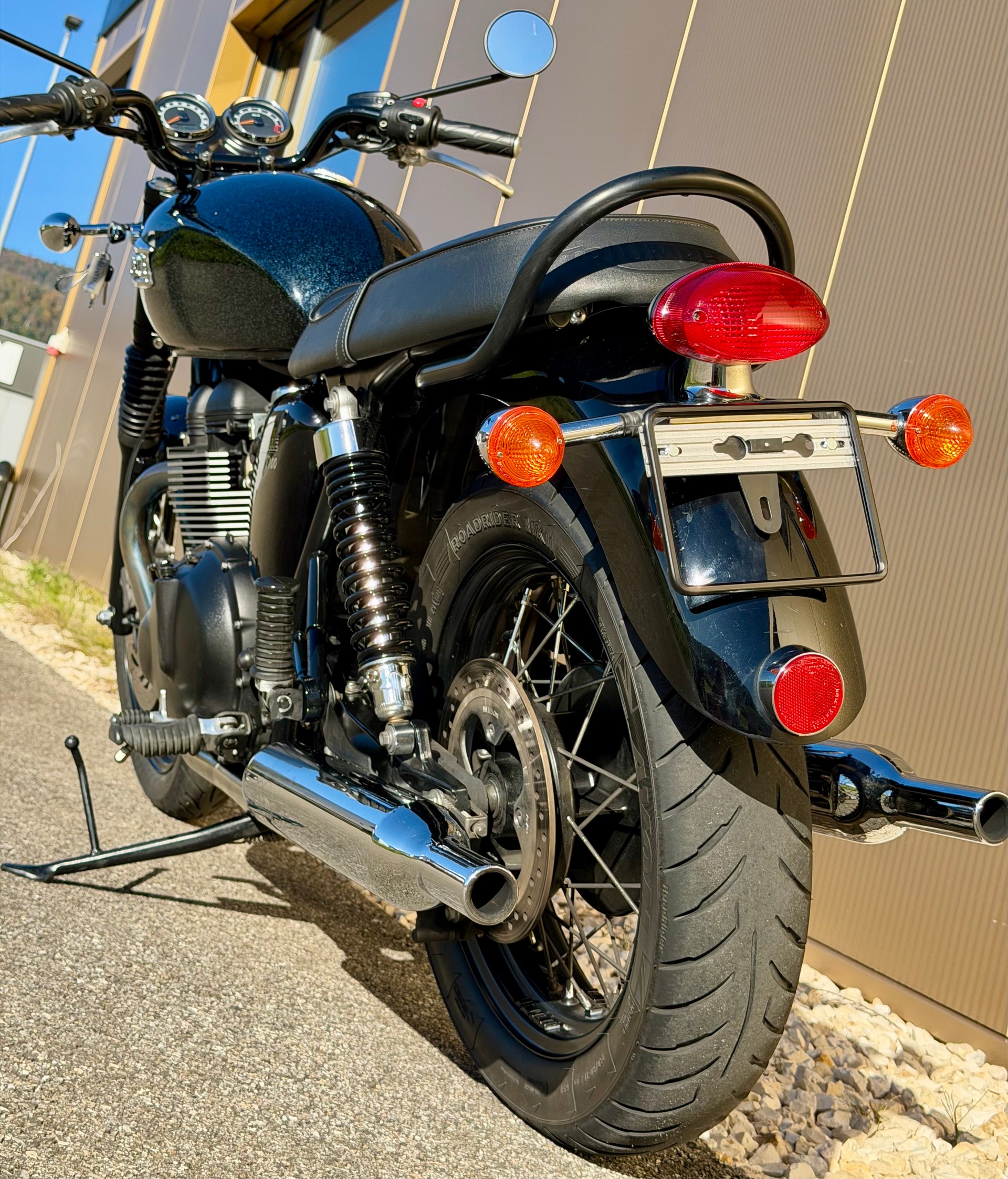 TRIUMPH Bonneville 900 i T 100-image-12