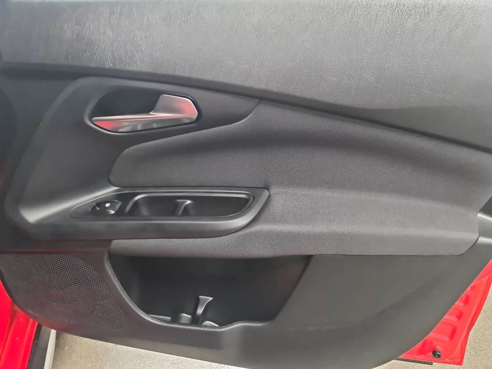 FIAT Tipo Hybrid 1.5 Swiss Edition Cross-image-11