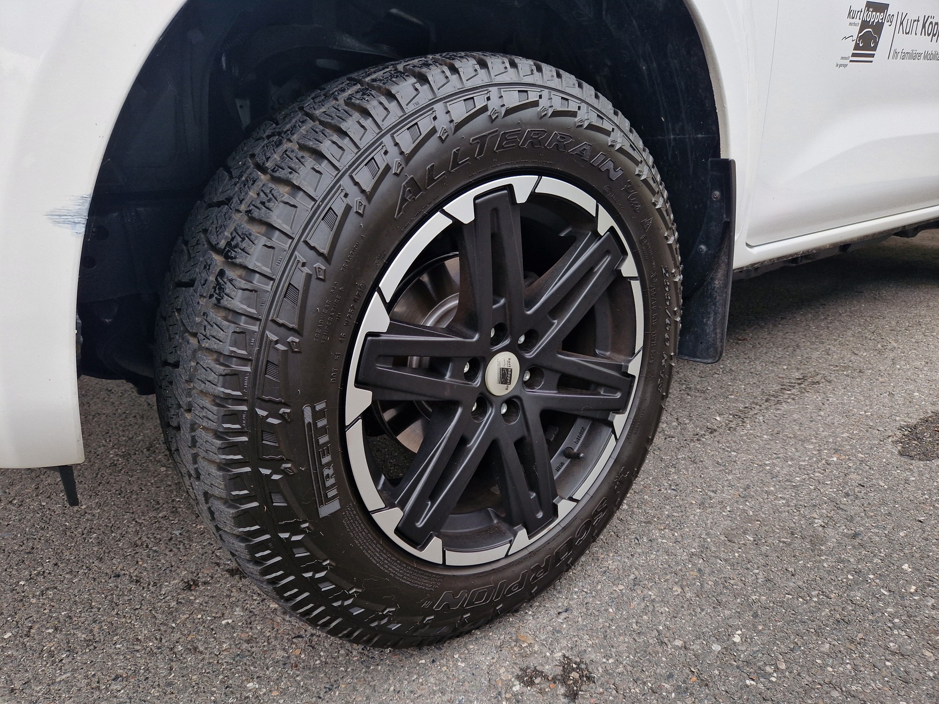RENAULT Alaskan Pick-up 2.3 dCi 160 Business 4x4-showroom-element-2