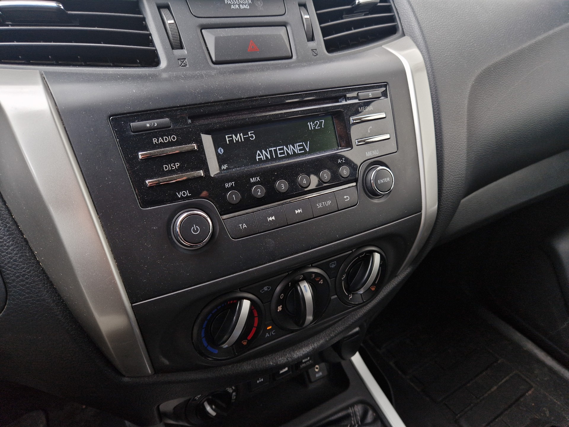 RENAULT Alaskan Pick-up 2.3 dCi 160 Business 4x4-image-9