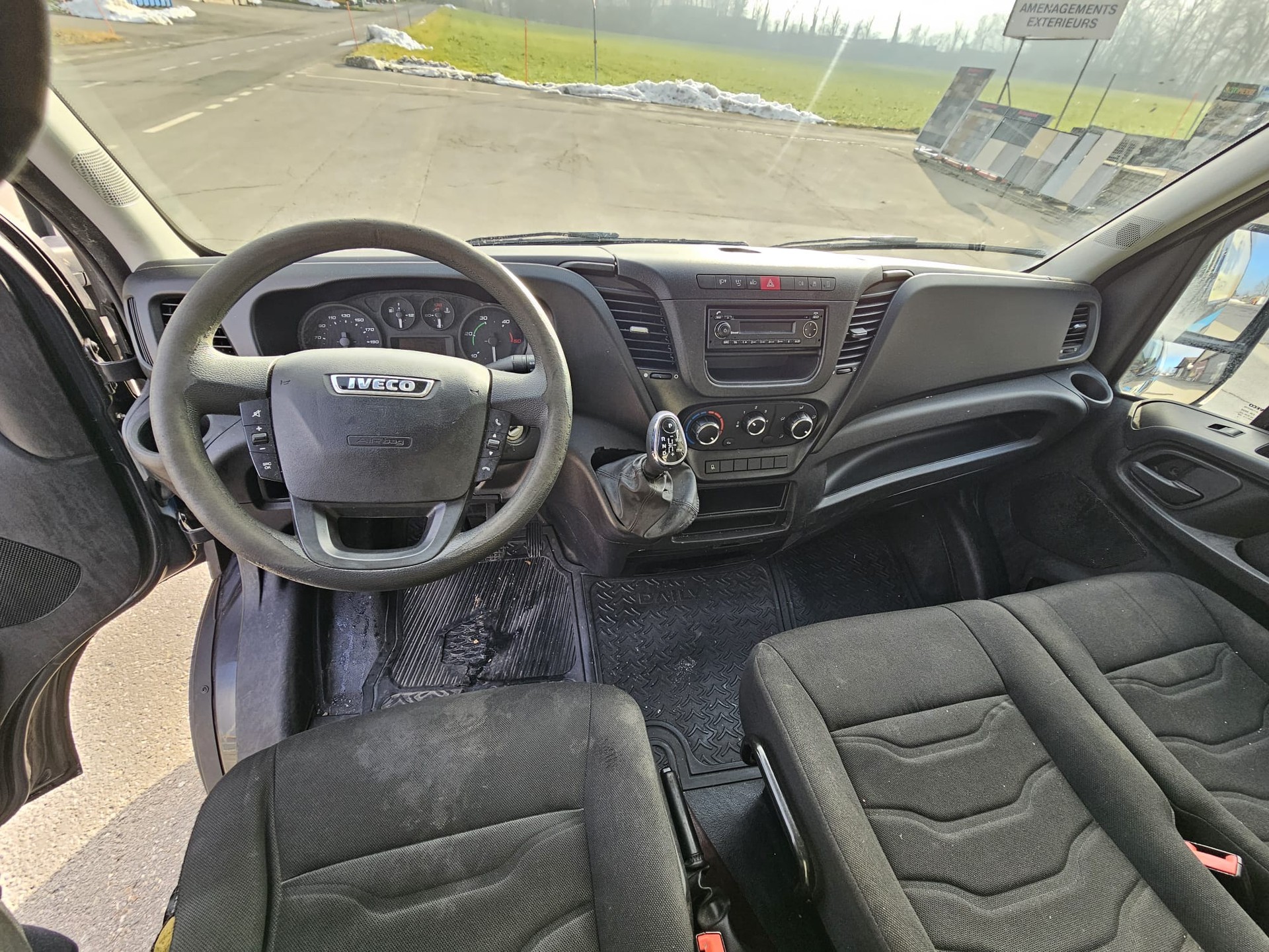 IVECO 35S13A8V Fourgon Van 12m3-image-12