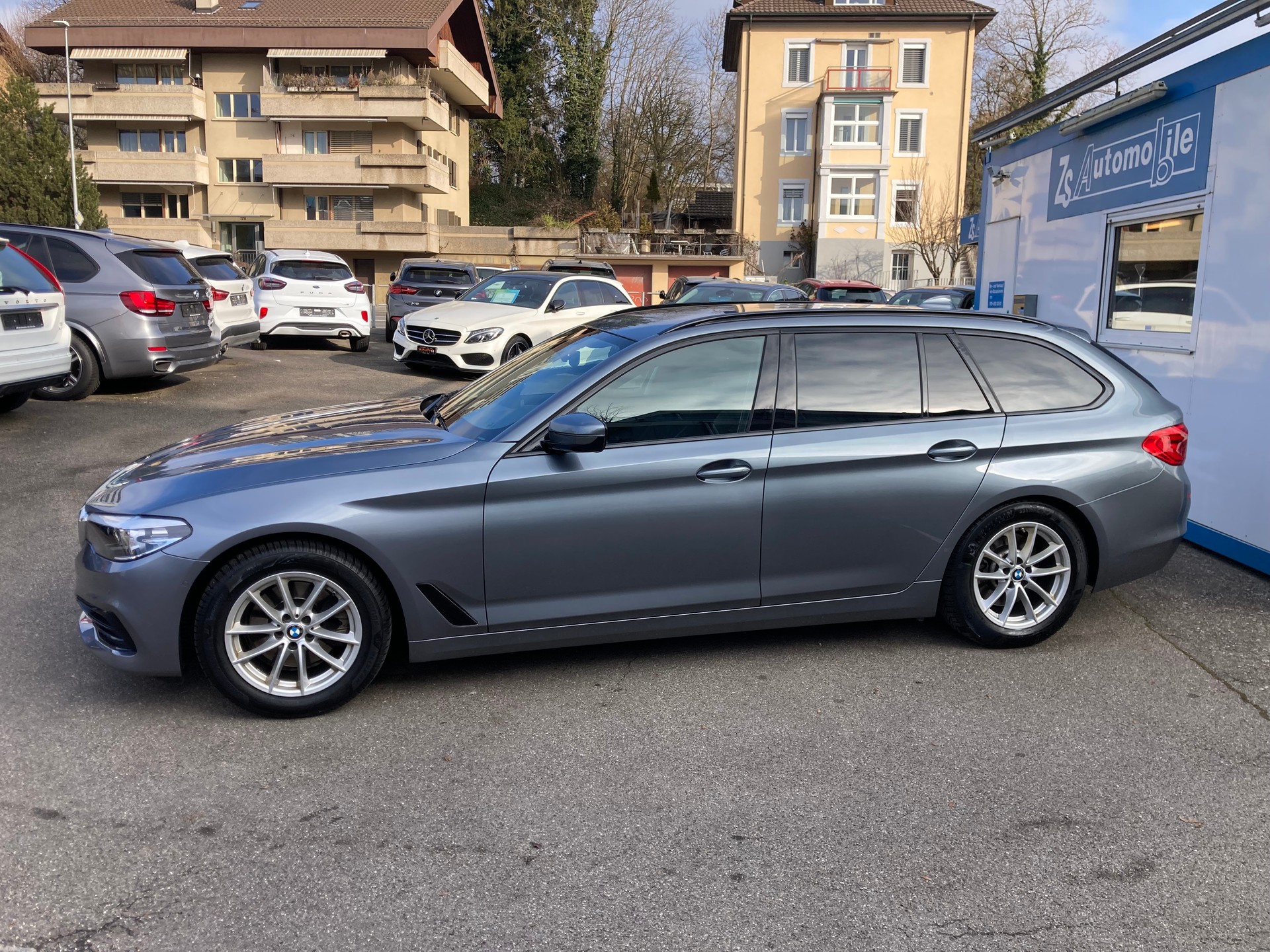 BMW 520d Touring Sport Edition Steptronic-image-2