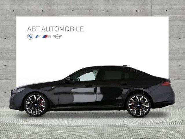 BMW i5 M60 xDrive-showroom-element-1
