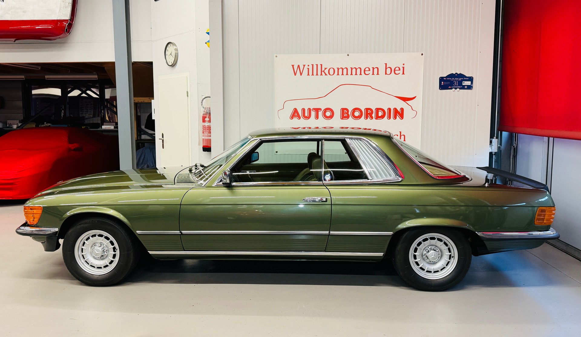 MERCEDES-BENZ 450 SLC 5.0 „Zypressengrün metallic“-image-3