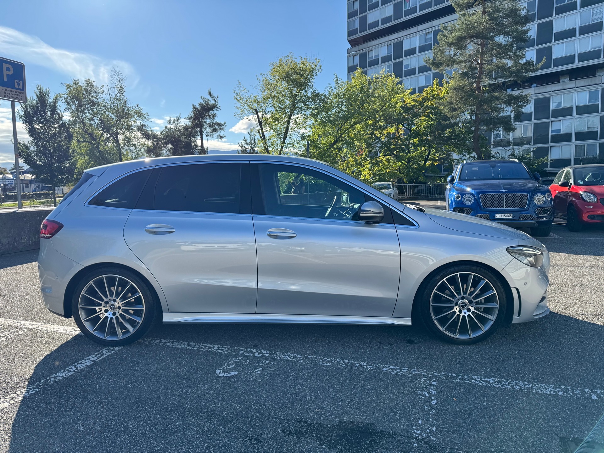 MERCEDES-BENZ B 200 AMG Line 7G-DCT-image-5