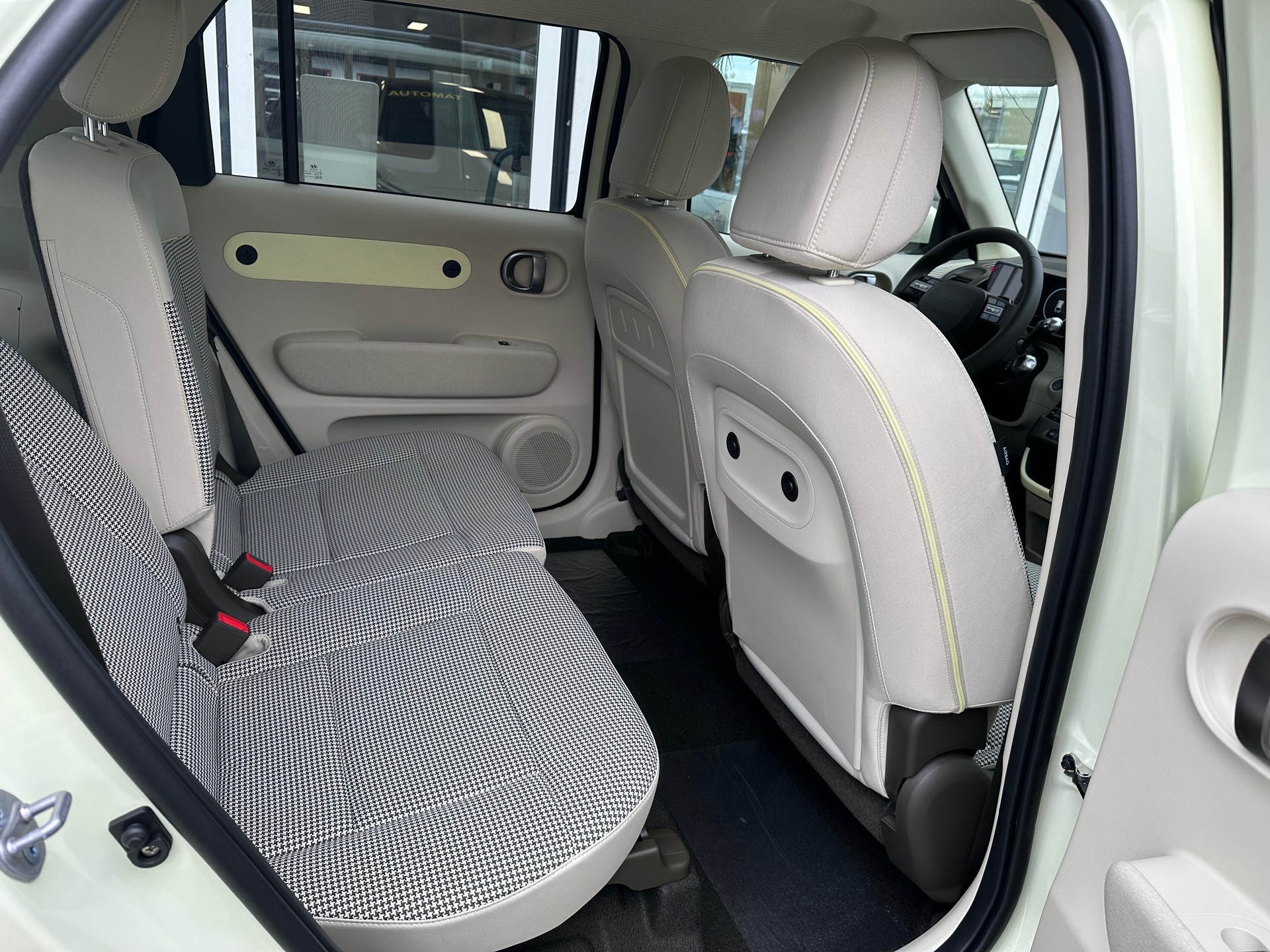 HYUNDAI Inster 49kWh Vertex-image-7