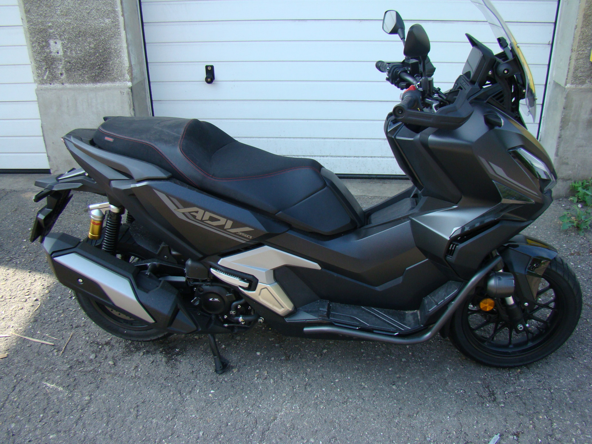 HONDA ADV 350-image-2
