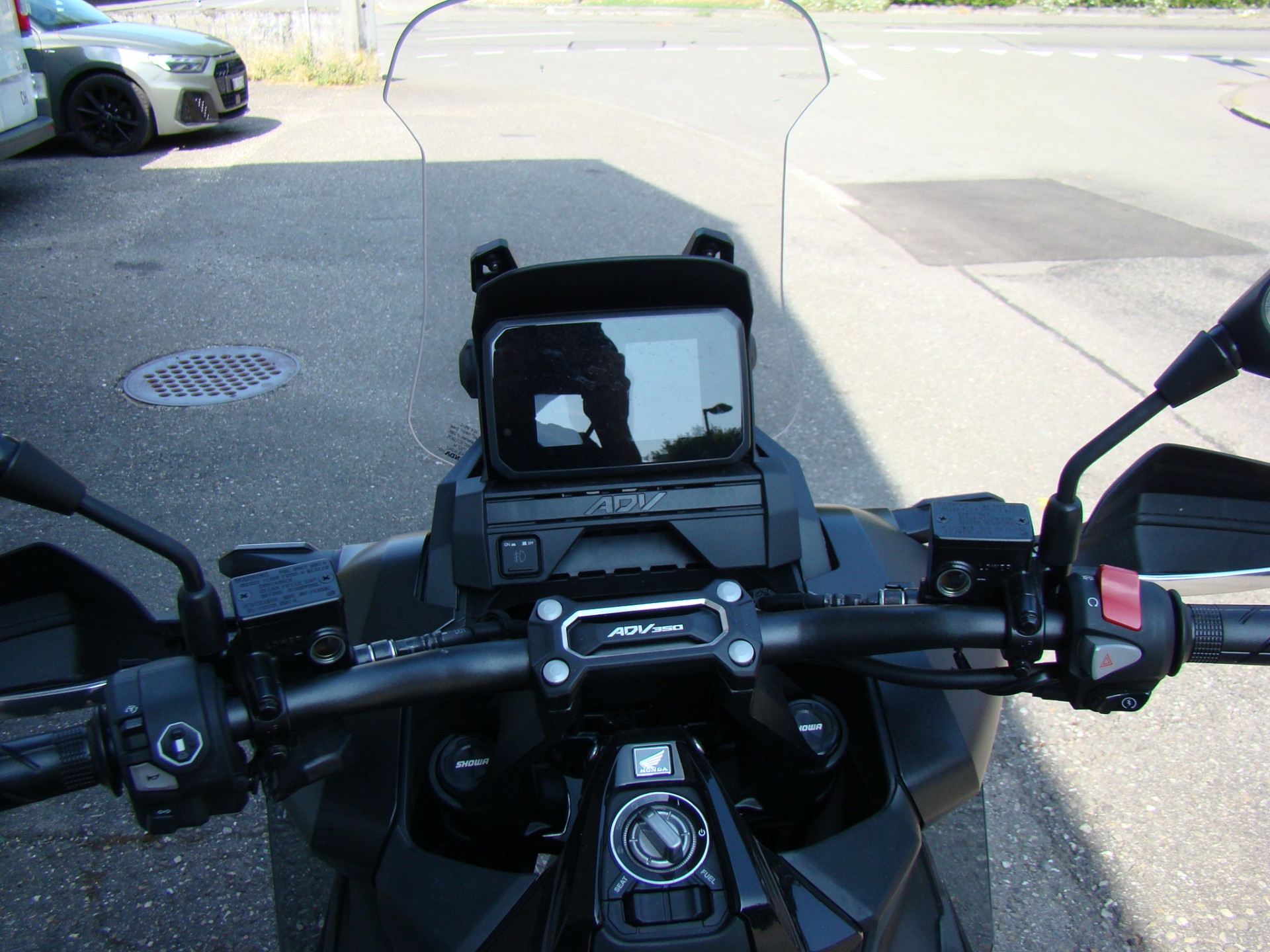 HONDA ADV 350-image-1