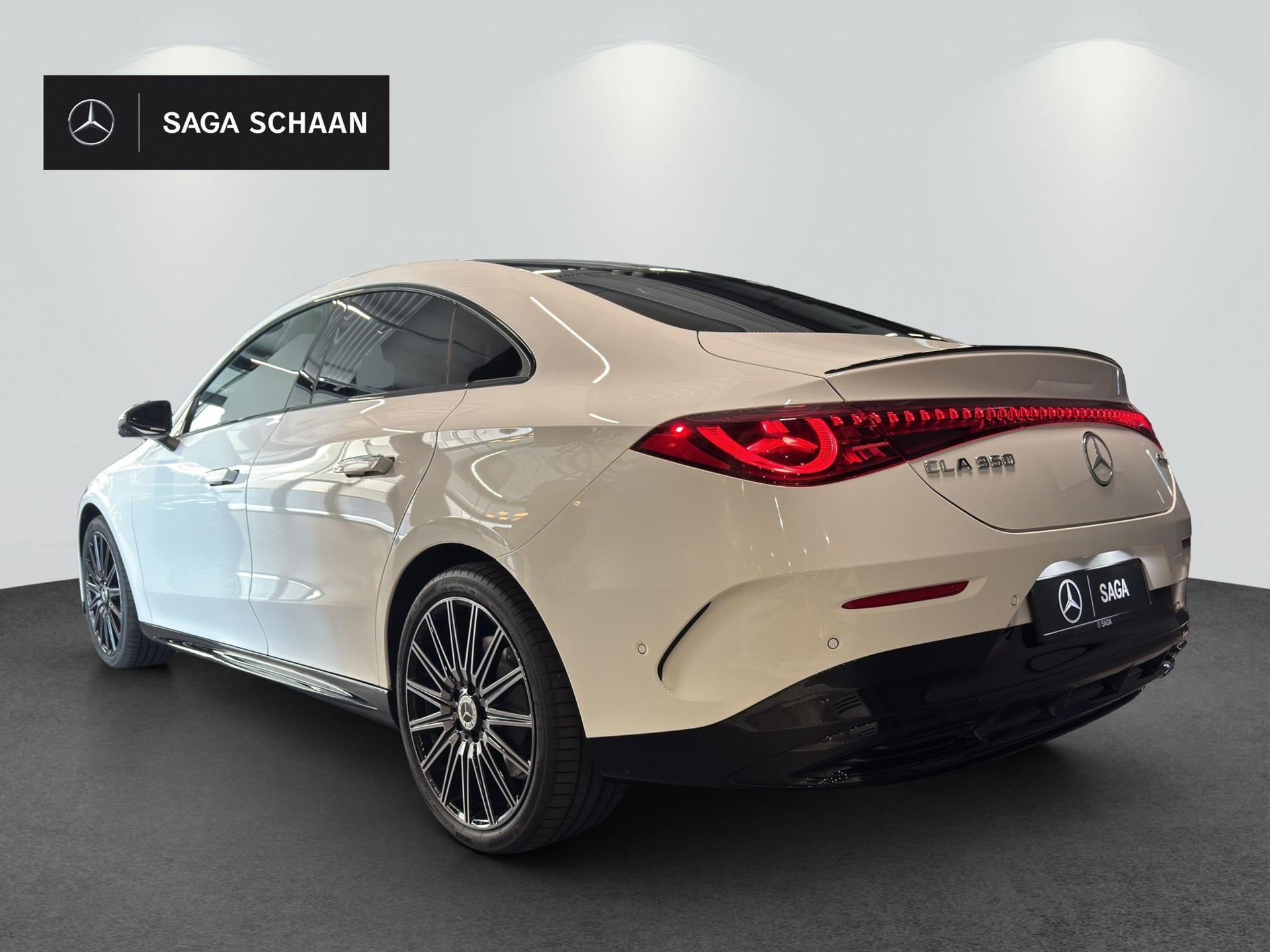 MERCEDES-BENZ CLA 350 AMG Line 4matic-showroom-element-2