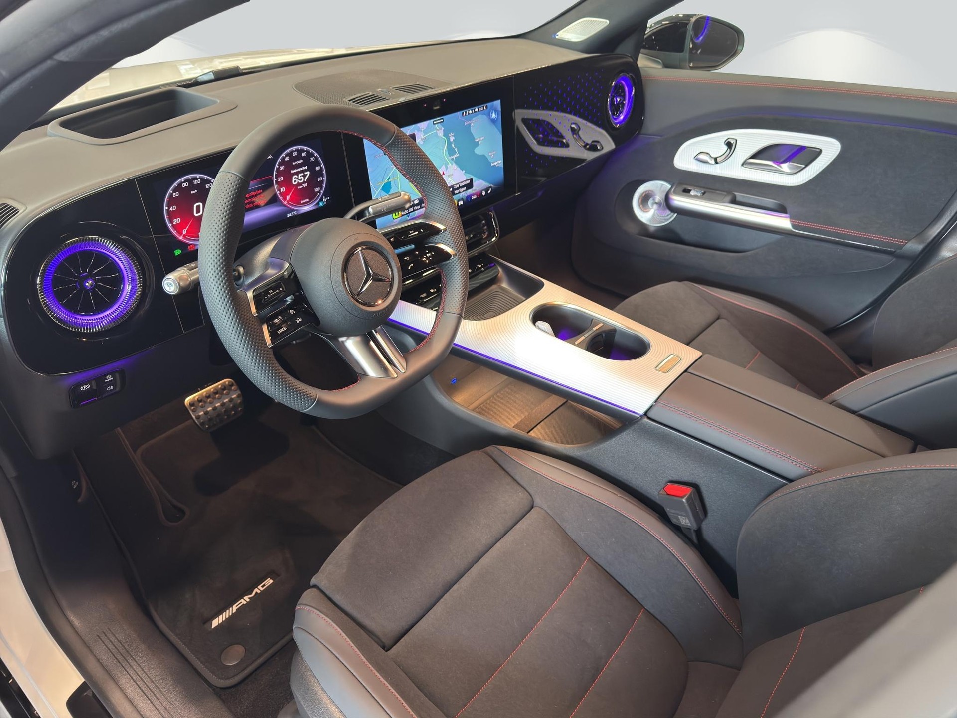MERCEDES-BENZ CLA 350 AMG Line 4matic-image-5