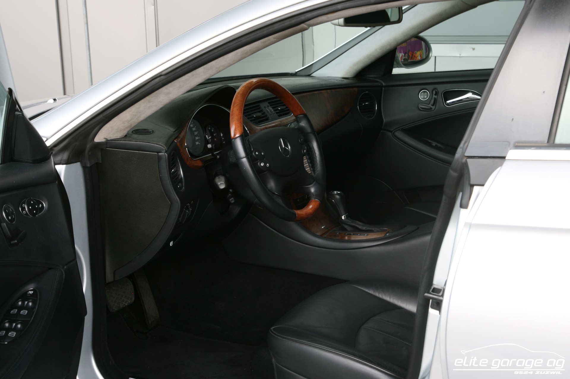 MERCEDES-BENZ CLS 500 7G-Tronic-image-12