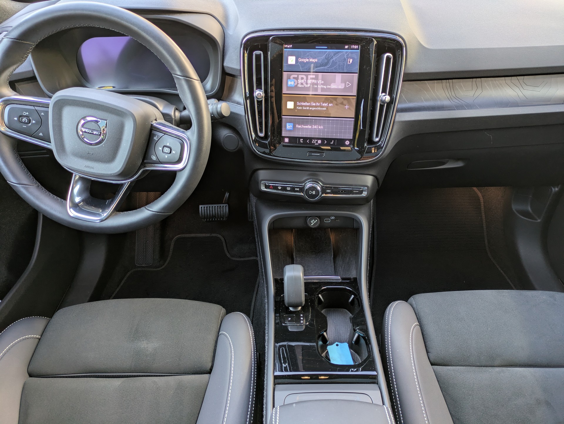 VOLVO C40 P8 Twin Recharge AWD-image-8