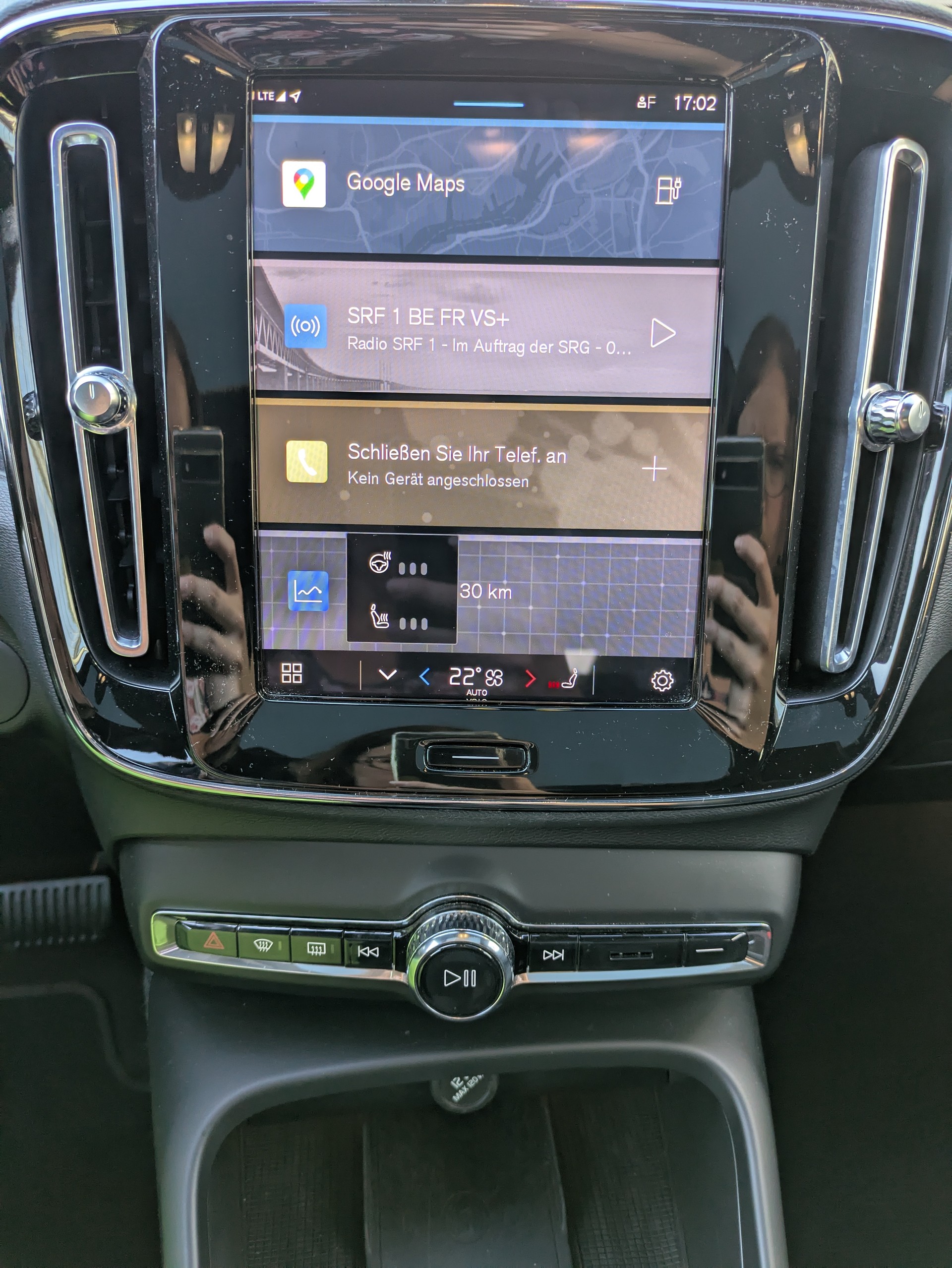 VOLVO C40 P8 Twin Recharge AWD-image-12