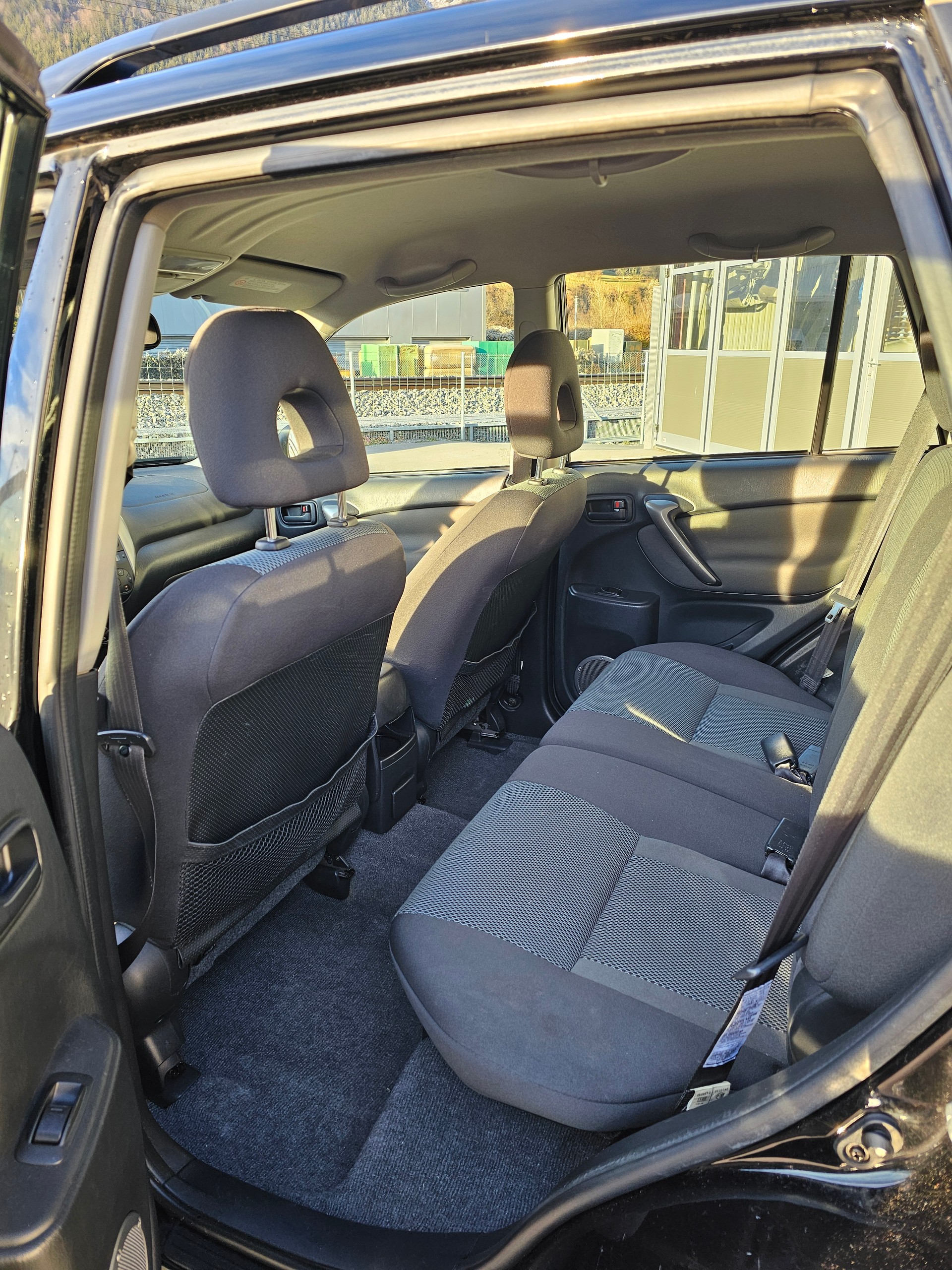 TOYOTA RAV-4 2.0 16V Linea Terra-image-9