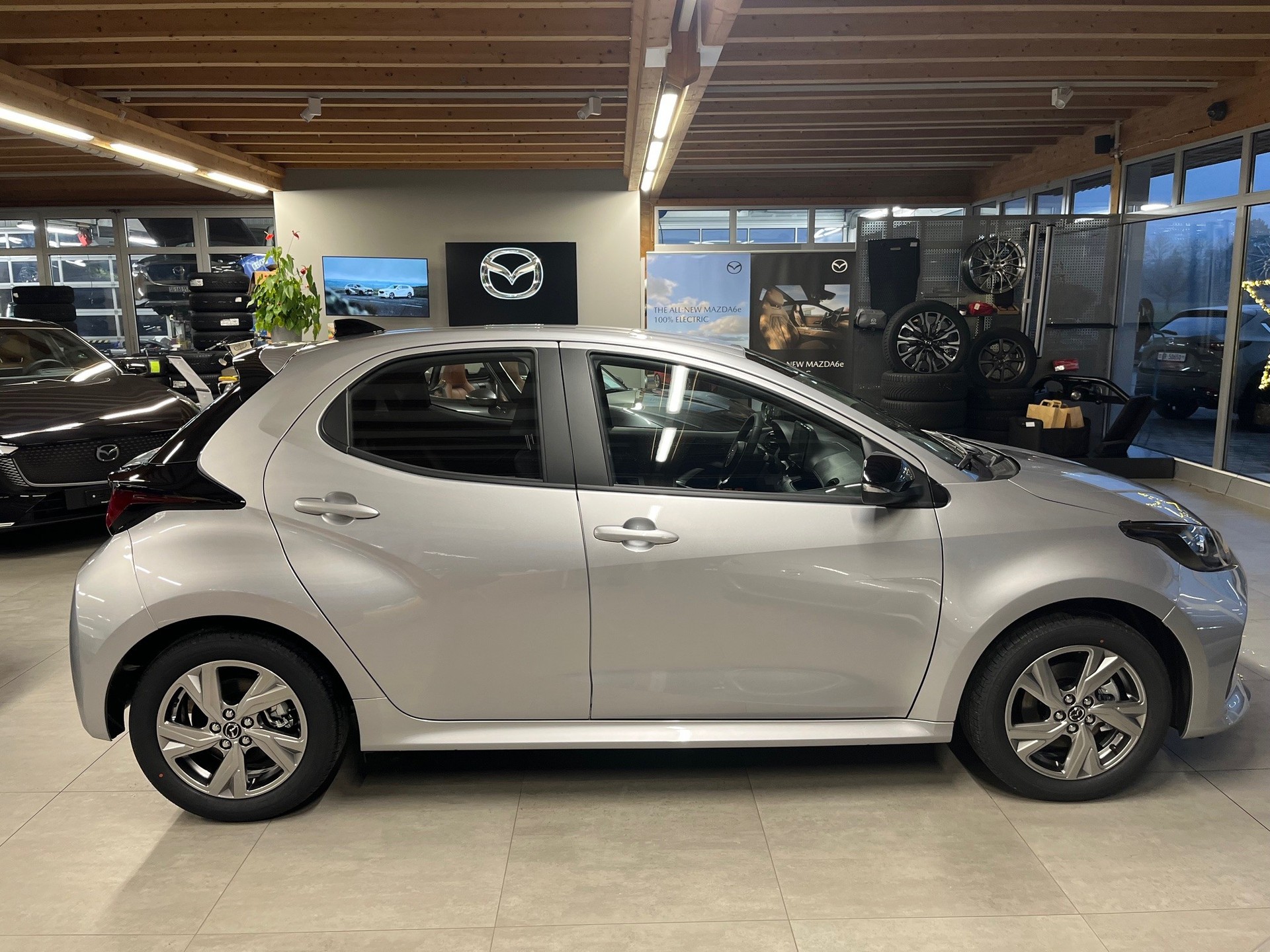 MAZDA 2 Hybrid Exclusive-line-image-3