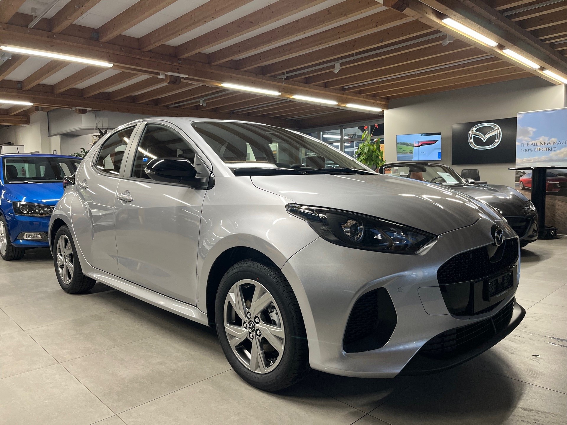 MAZDA 2 Hybrid Exclusive-line