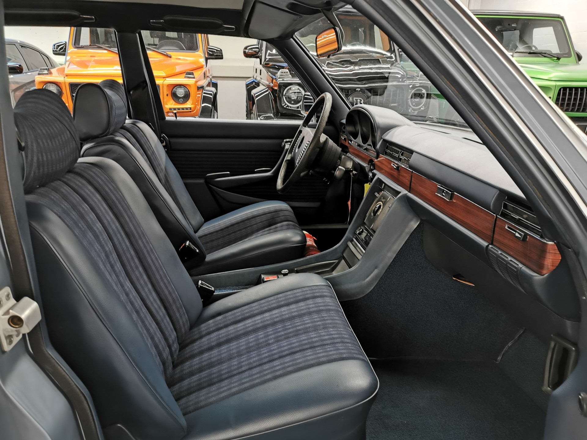 MERCEDES-BENZ S 280 S-KLASSE W116 116 280 S 1974 39'000 KM CH-AUTO VETERAN OLDTIMER-image-9